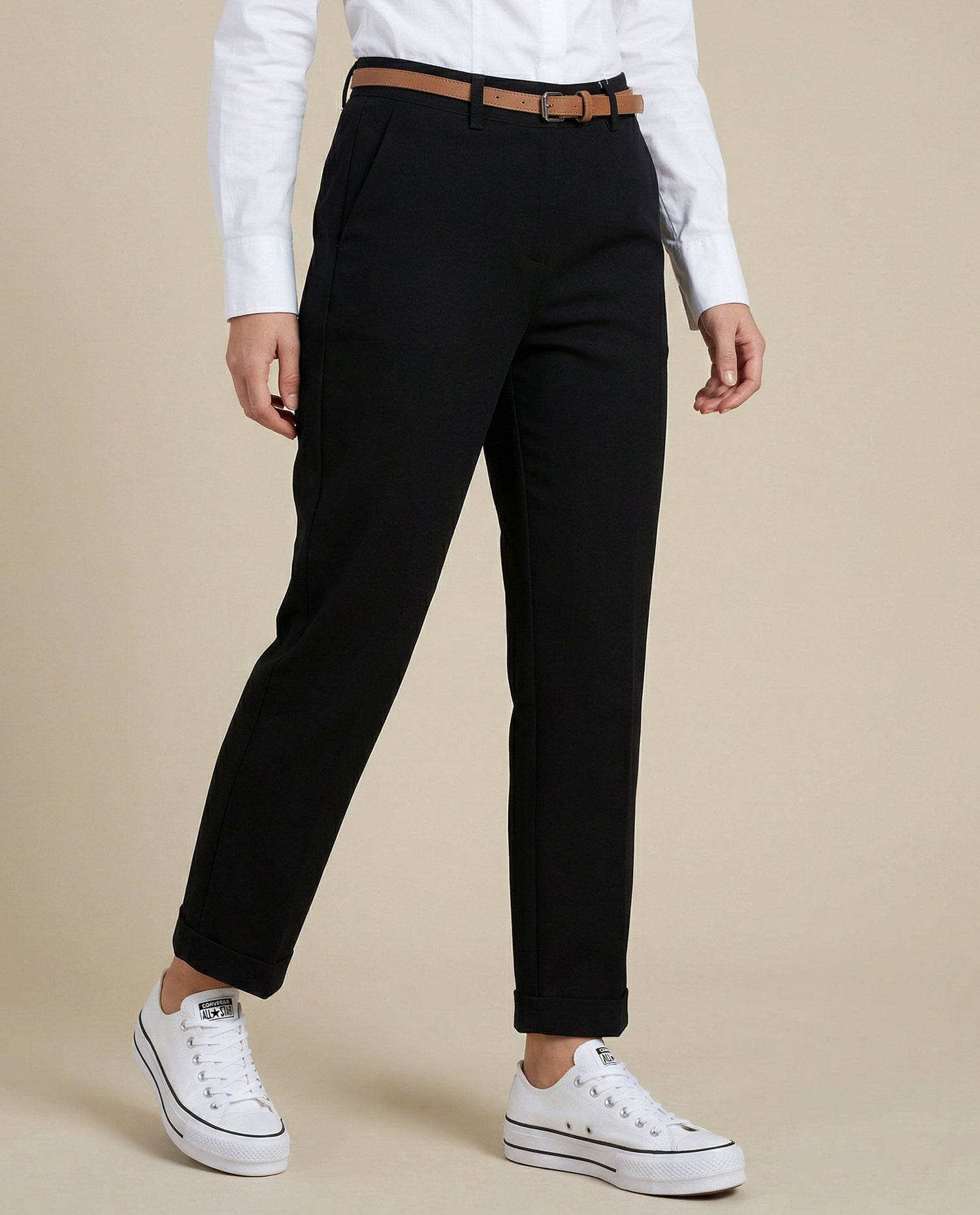 Pantalón straight con pinzas y ruedo doblado - Negro