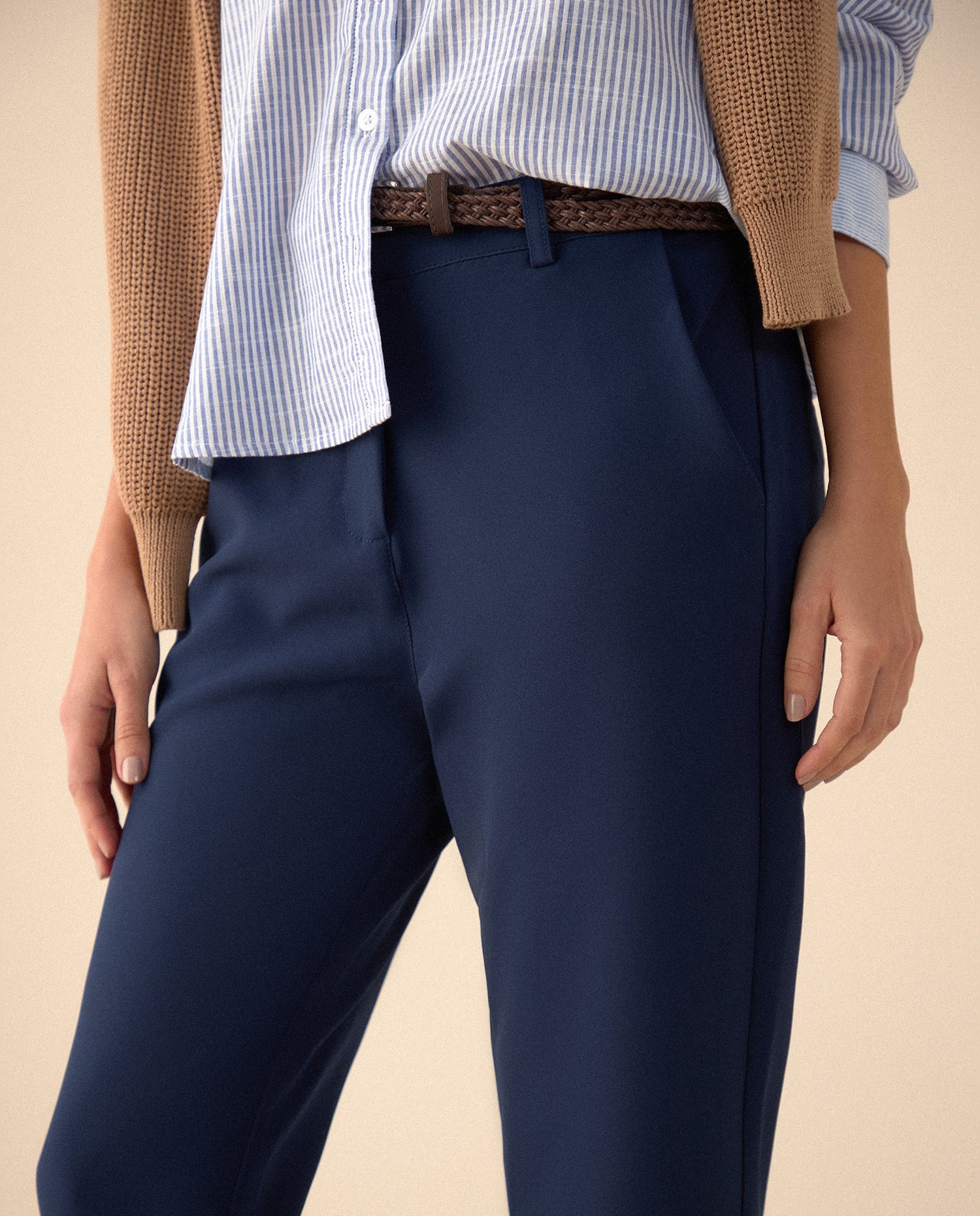 Pantalón con bolsillos de ribete para mujer - Azul
