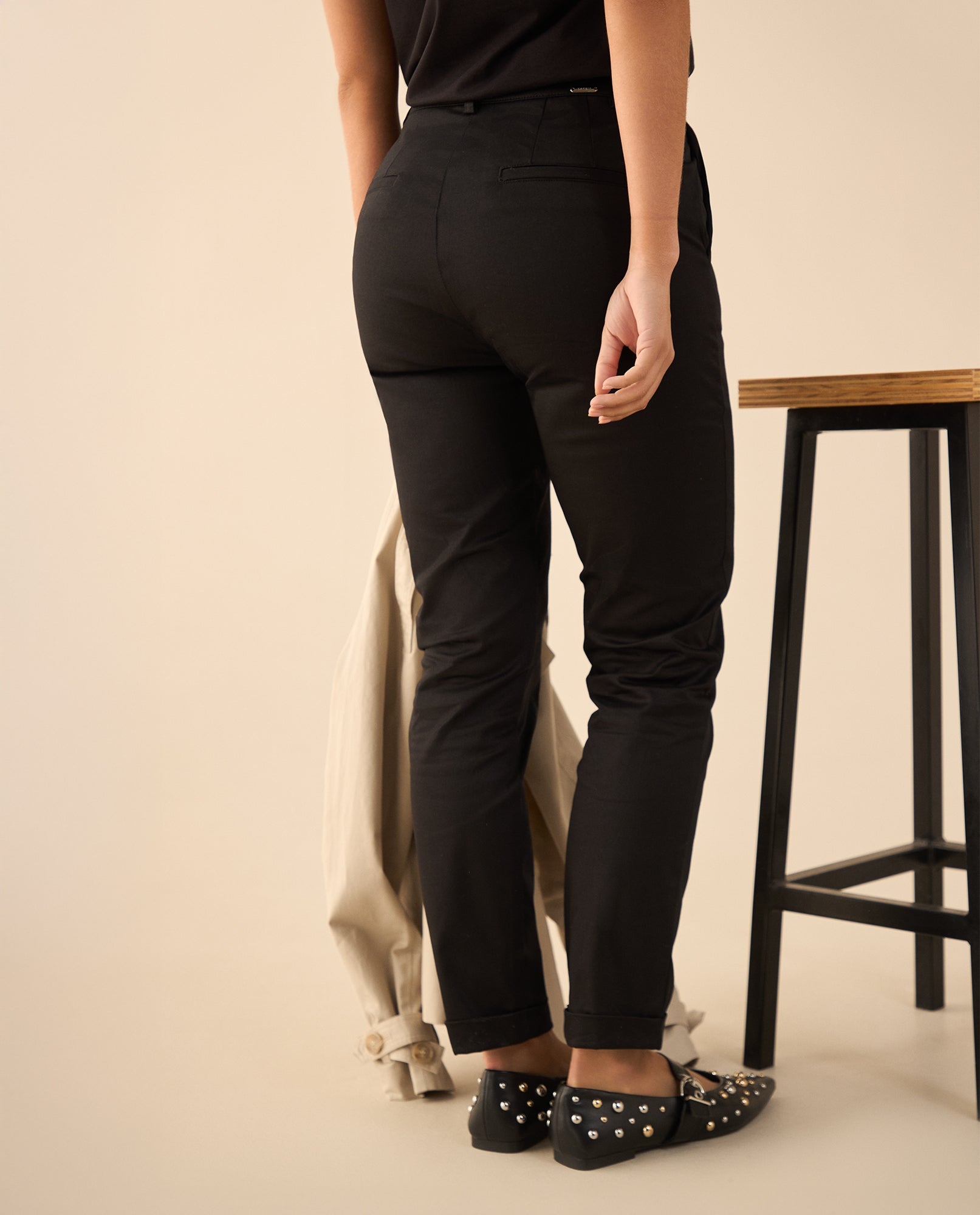 Pantalón tiro alto de bota ajustada para mujer - Negro 34_635G300_NEG190303_5