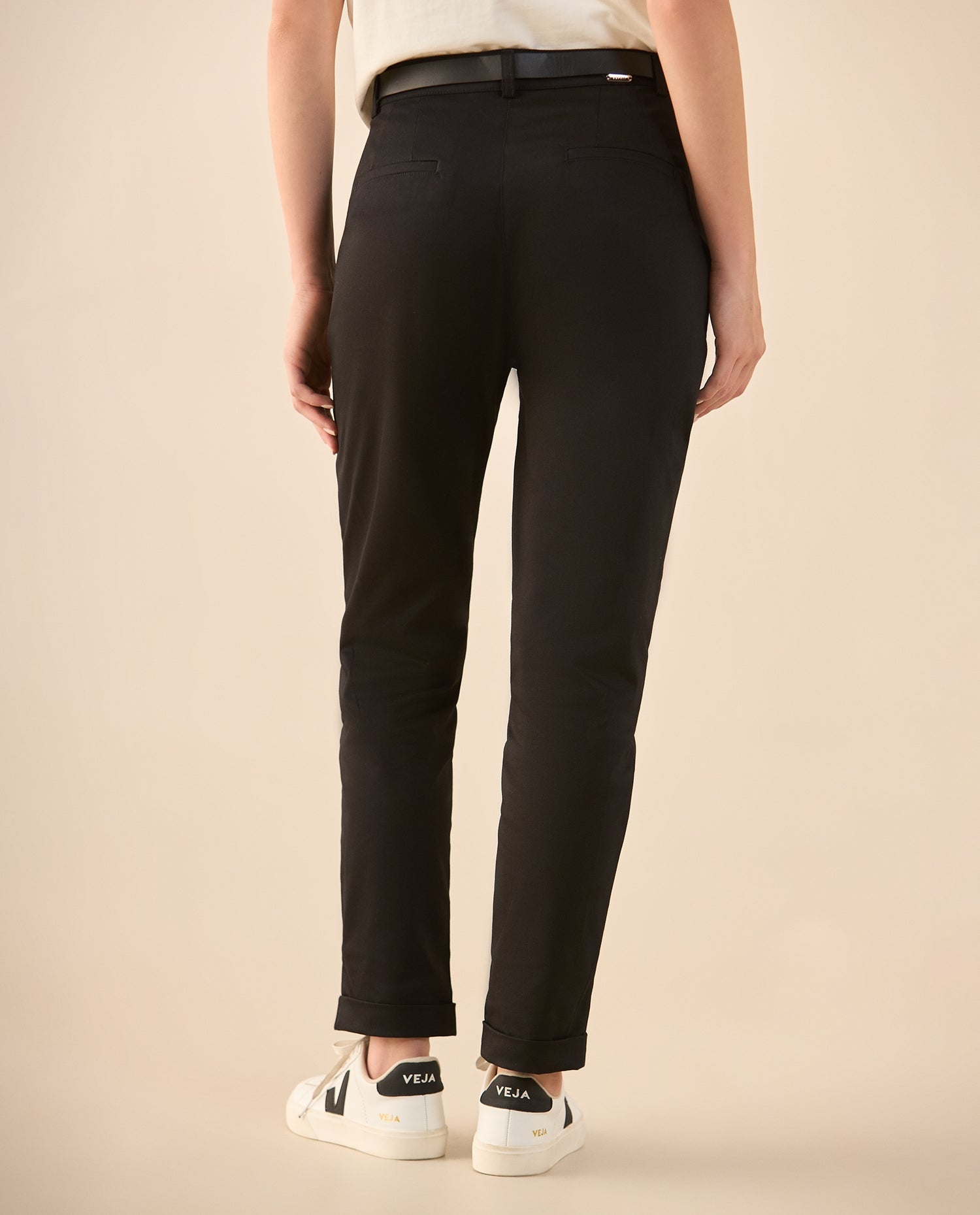 Pantalón con guardapolvo el ruedo para mujer - Negro