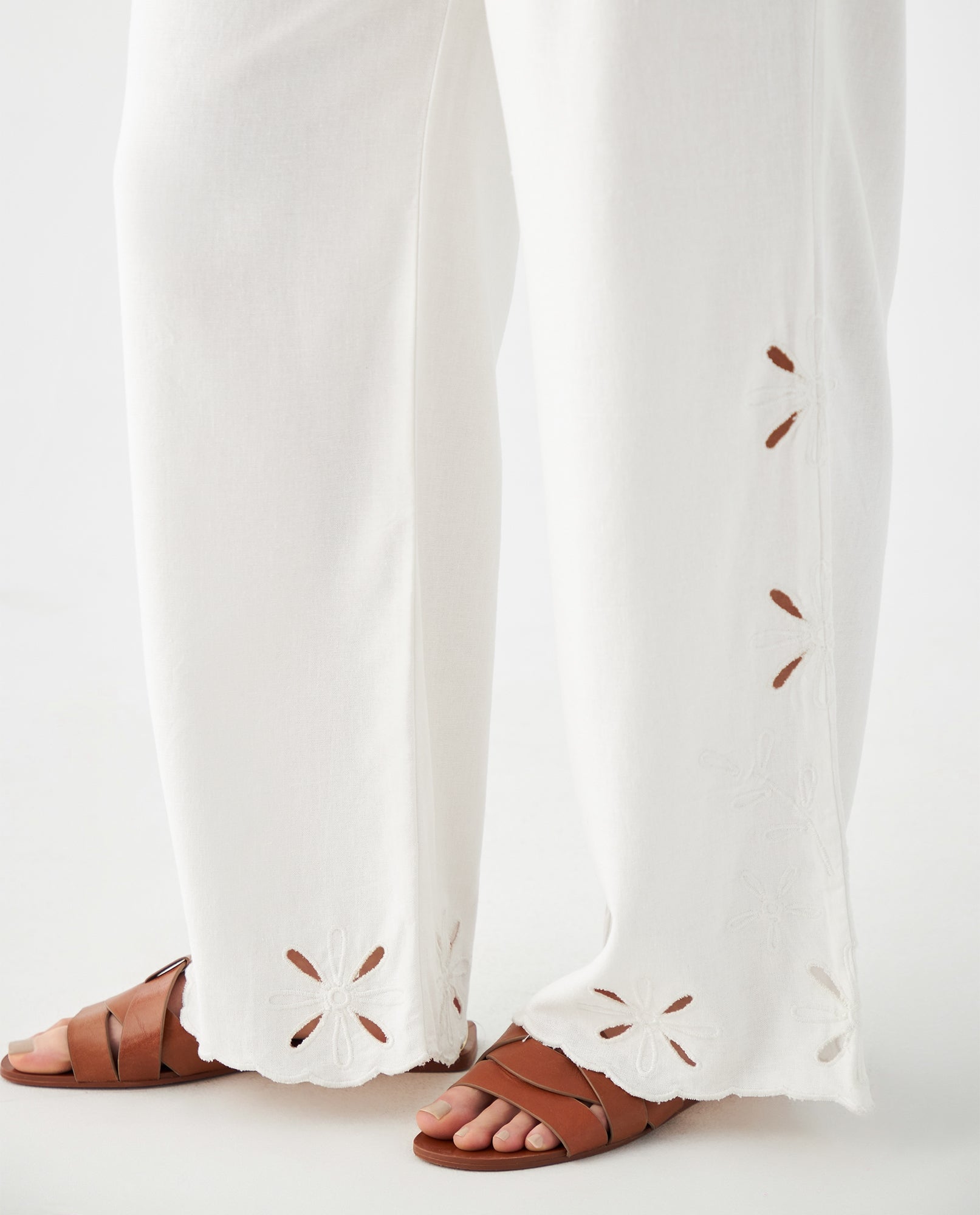 Pantalón en lino para mujer - Crudo 34_639F014_CRU110602_5