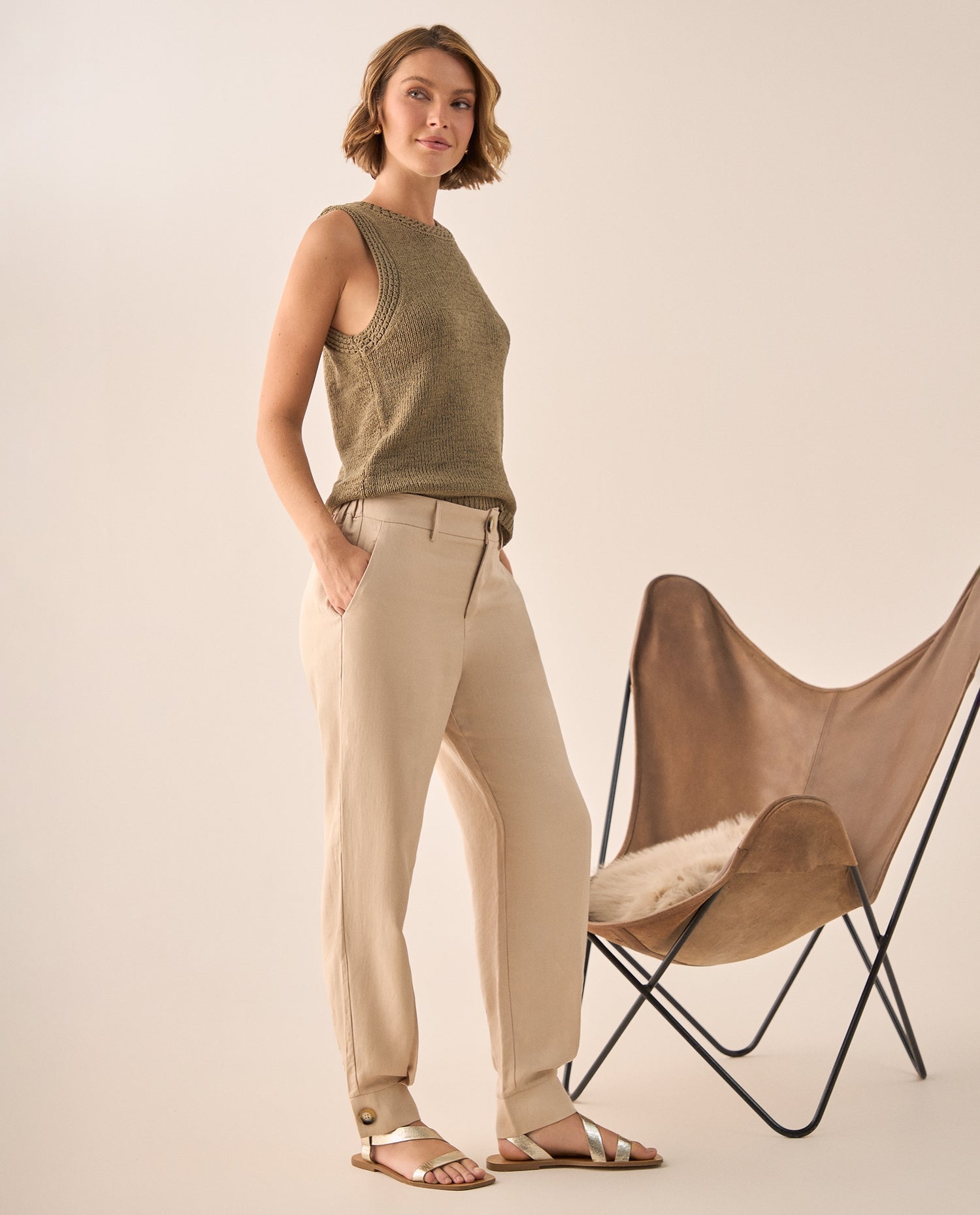 Pantalón Beige con Mezcla de Lyocell y Lino - Beige