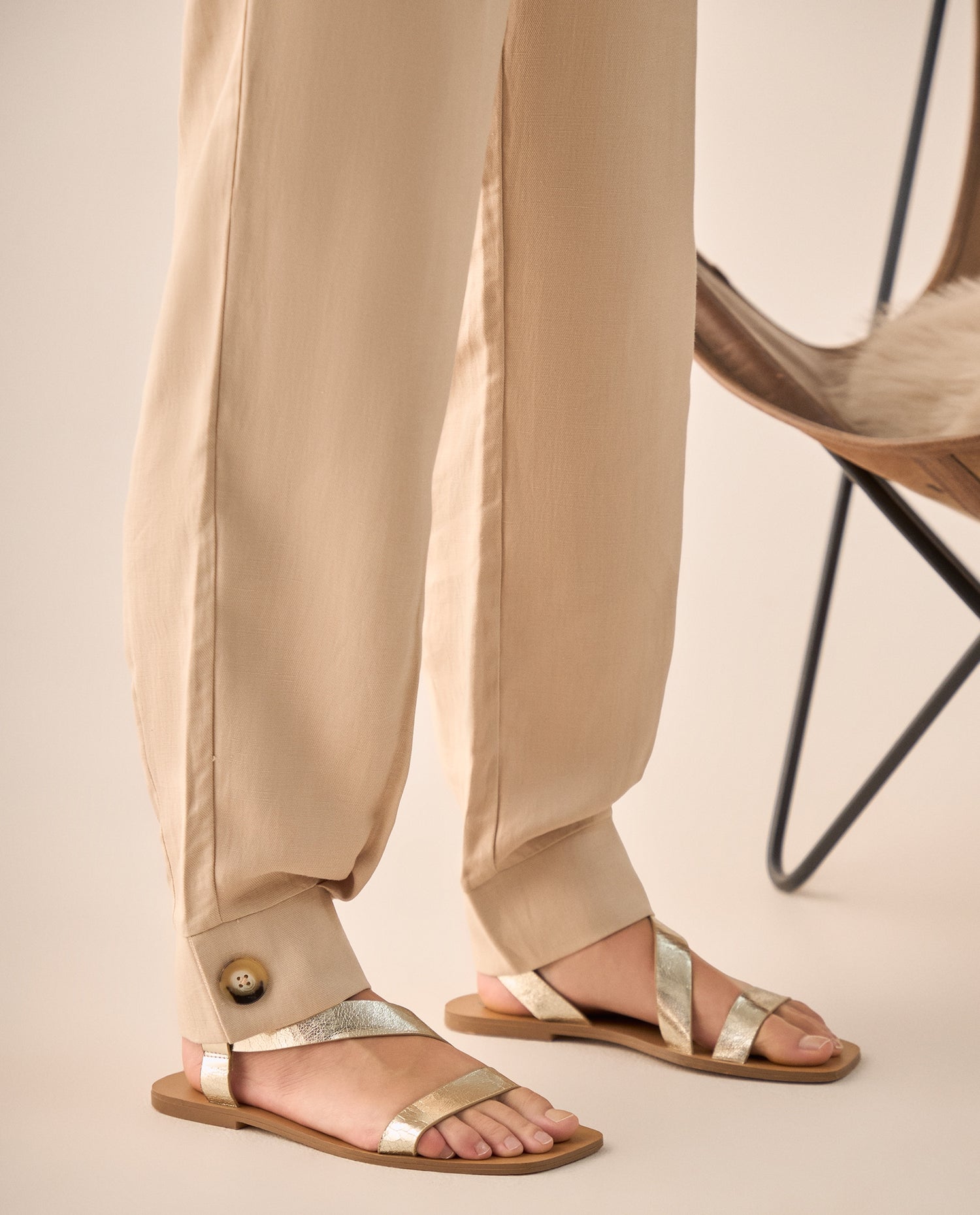 Pantalón Beige con Mezcla de Lyocell y Lino - Beige