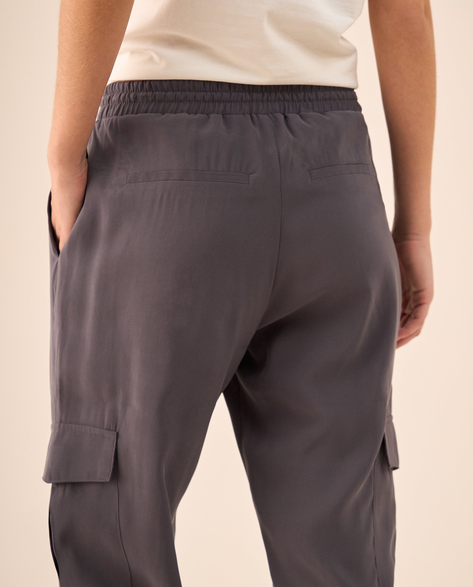 Pantalón Cargo con Cintura Elástica - Gris 34_639G008_GRI193918_6