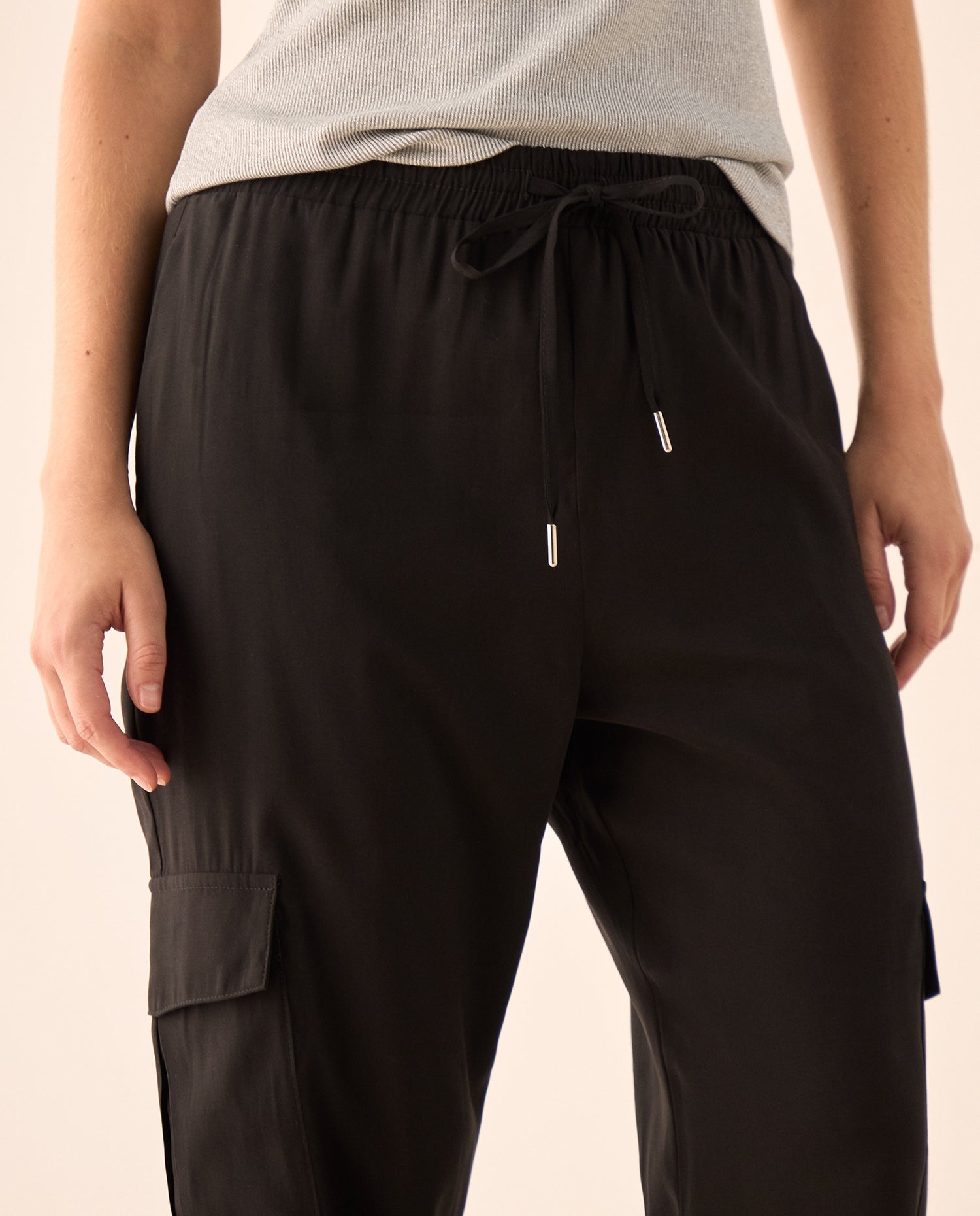Pantalón Cargo con Cintura Elástica - Negro