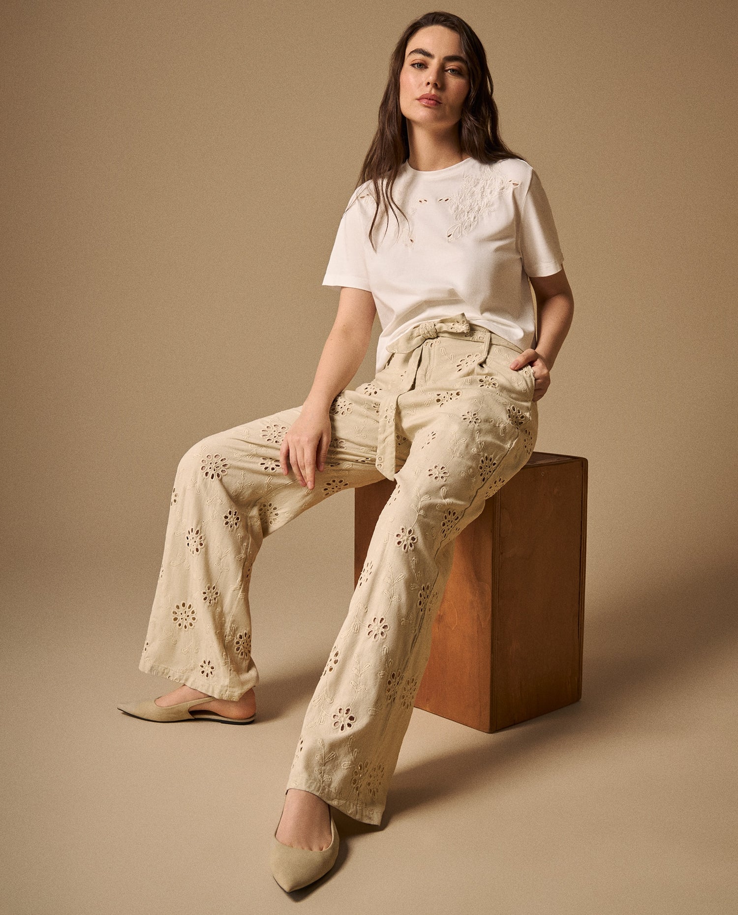 Pantalón Wide Leg con Bordados Eyelet - Crudo