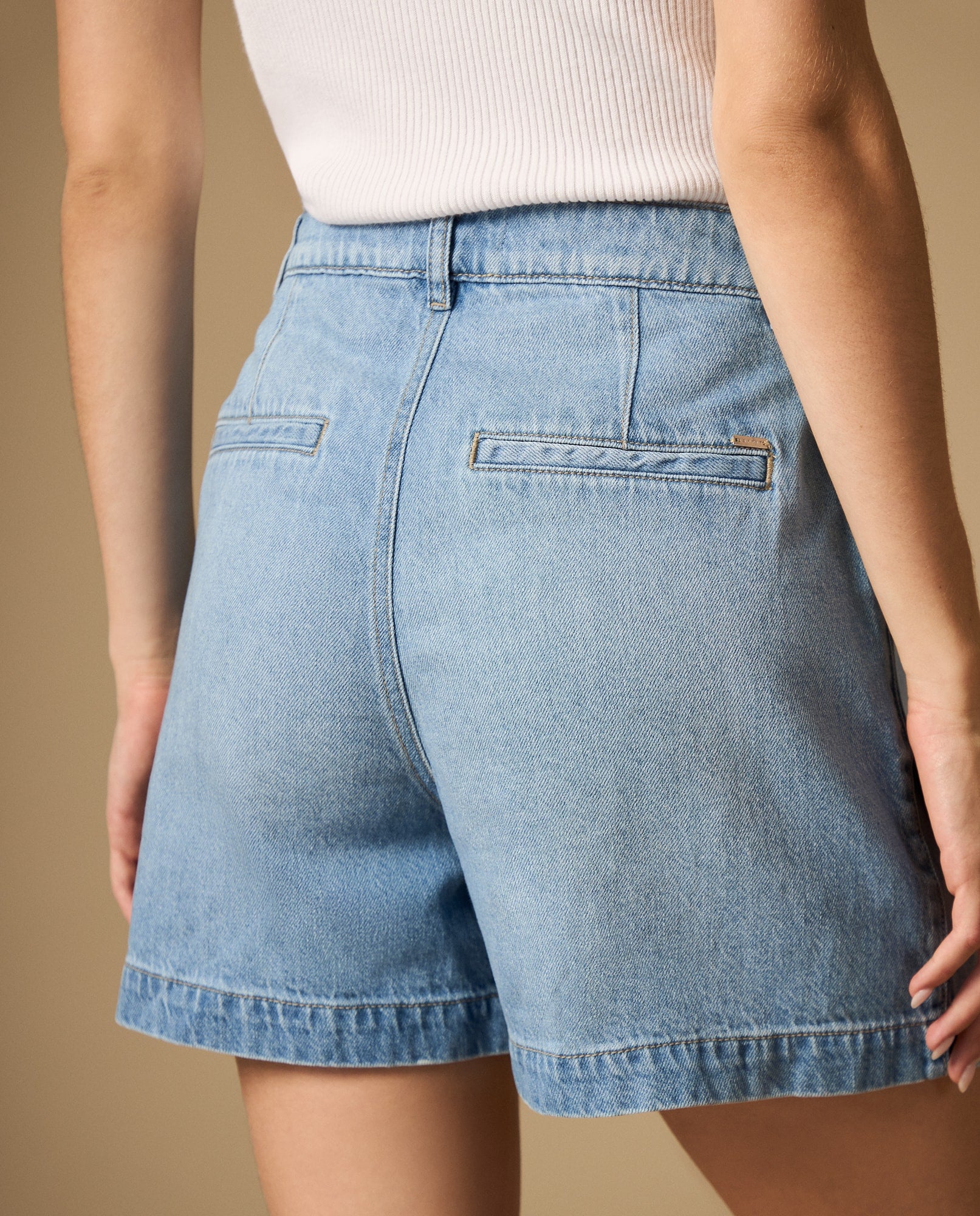 Short con pliegues silueta cómoda - Azul 34_652H010_AZU134110_5