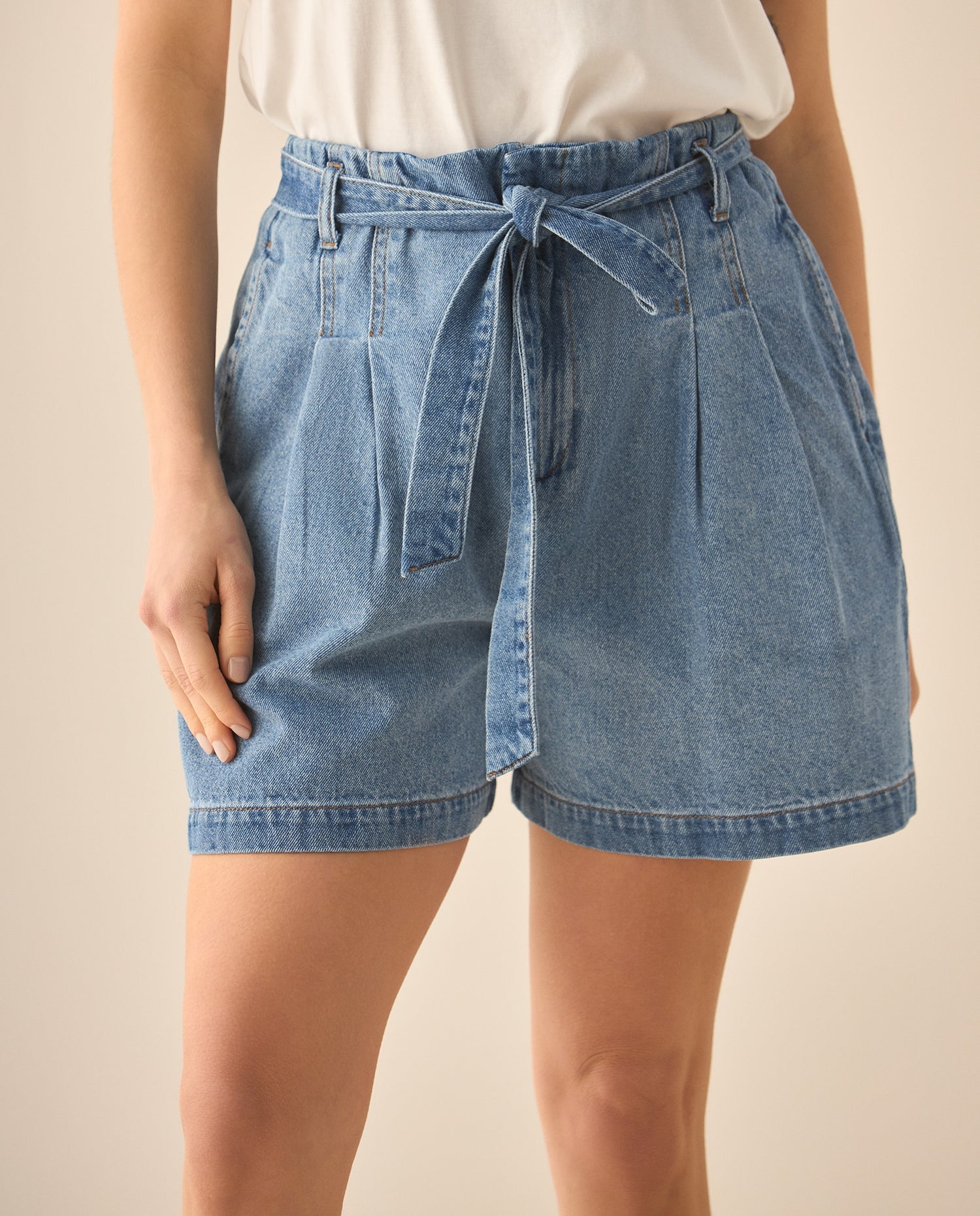 Bermuda en denim con pinzas para mujer  - Azul