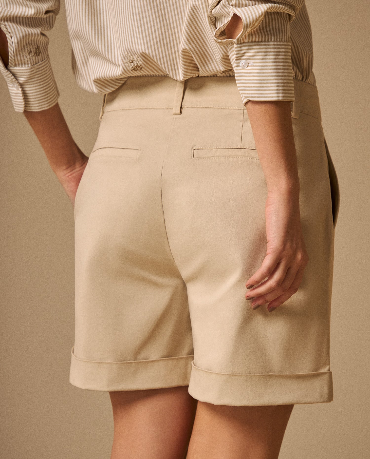Short Bermuda Beige con Dobladillo Premium - Crudo