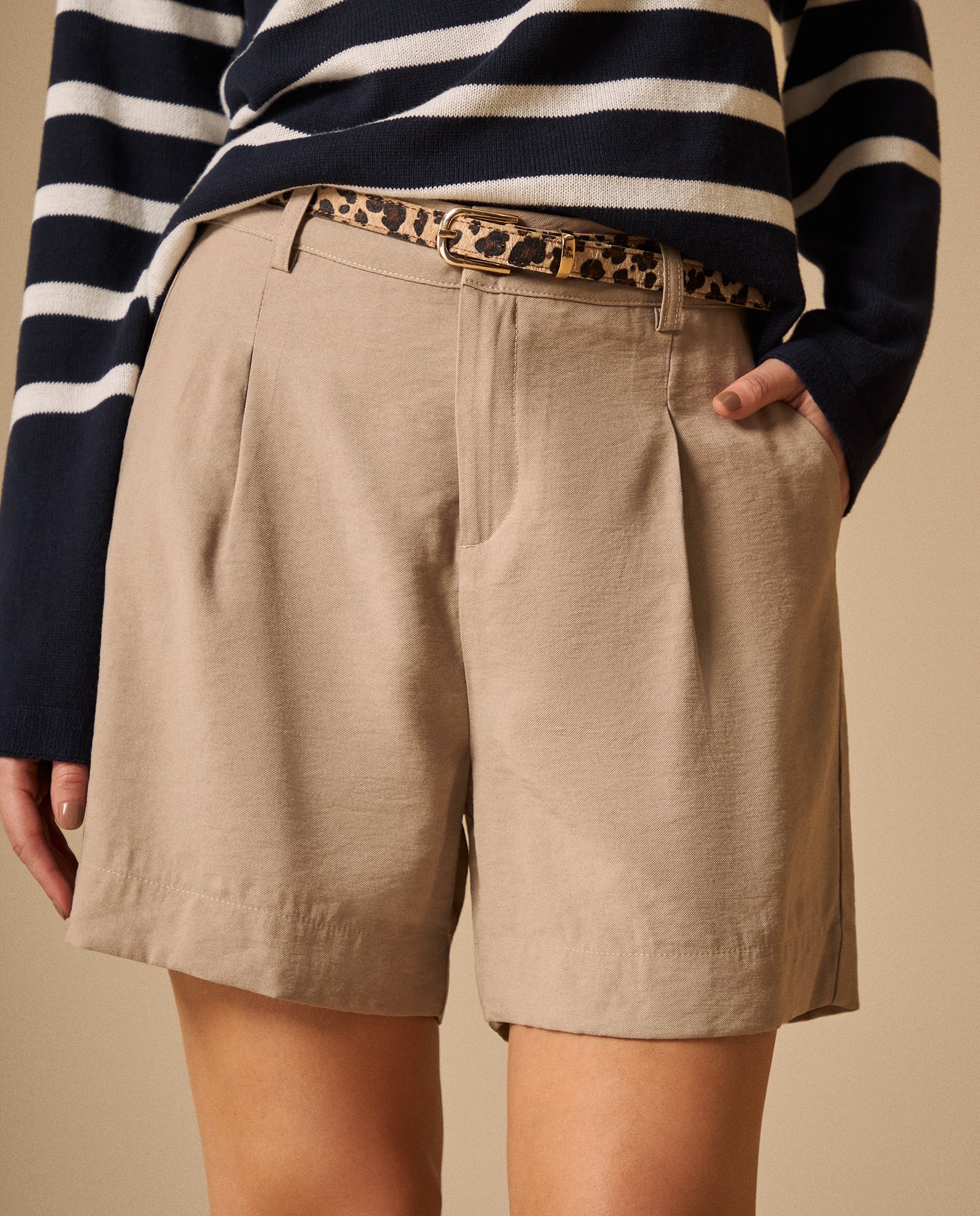 Bermuda Beige con Pliegues Frontales - Beige 34_659G008_BEI161315_3
