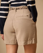 Bermuda Beige con Pliegues Frontales - Beige
