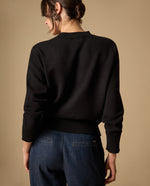 Suéter tejido con cuello cruzado - Negro