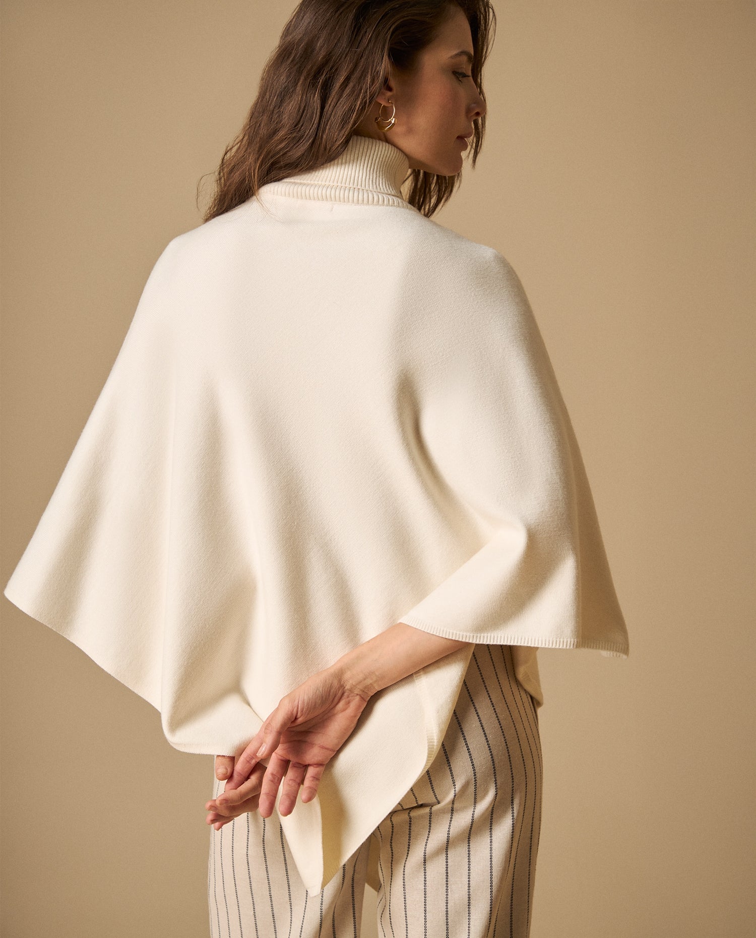 Suéter tejido tipo chaleco con escote cruzado - Beige
