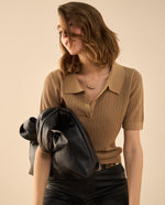 Camisa tejida tipo polo para mujer - Café