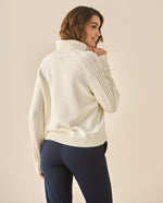 Buzo de cuello alto para mujer  - Crudo