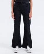 Jean Flare oscuro para mujer - Negro