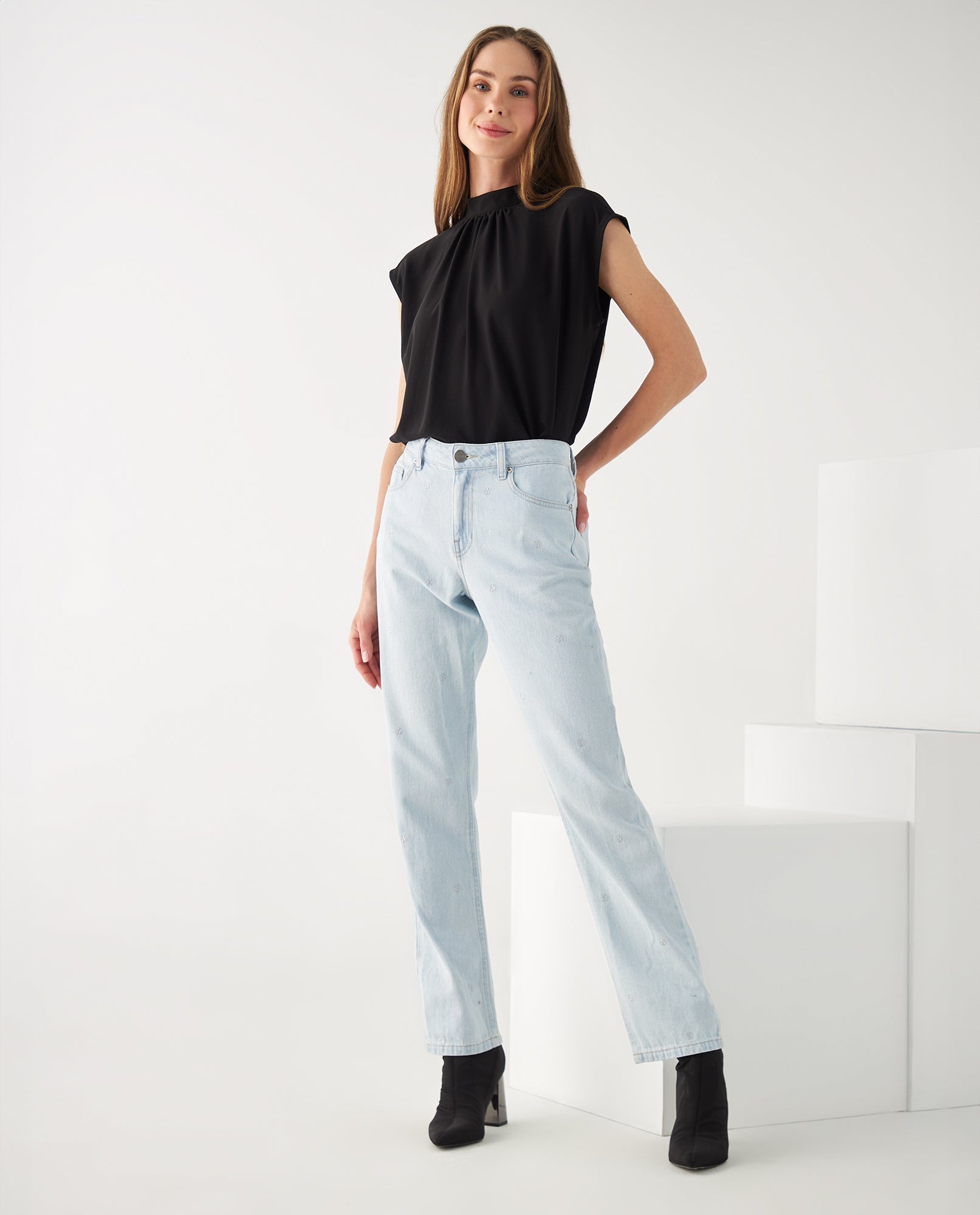 Jean Straight tono claro para mujer - Azul 34_672F002_AZU114604_0