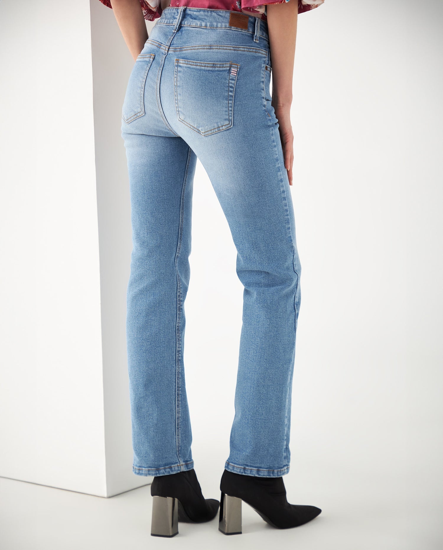 Jean Straight tono medio para mujer - Azul