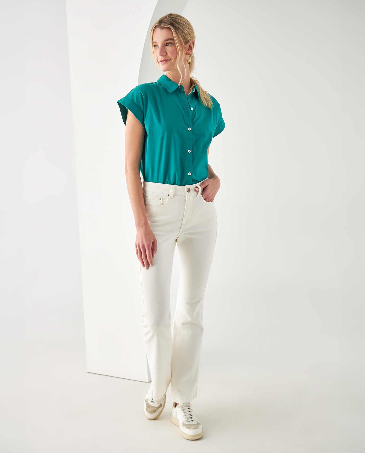Jean BootCut tono claro para mujer - Crudo