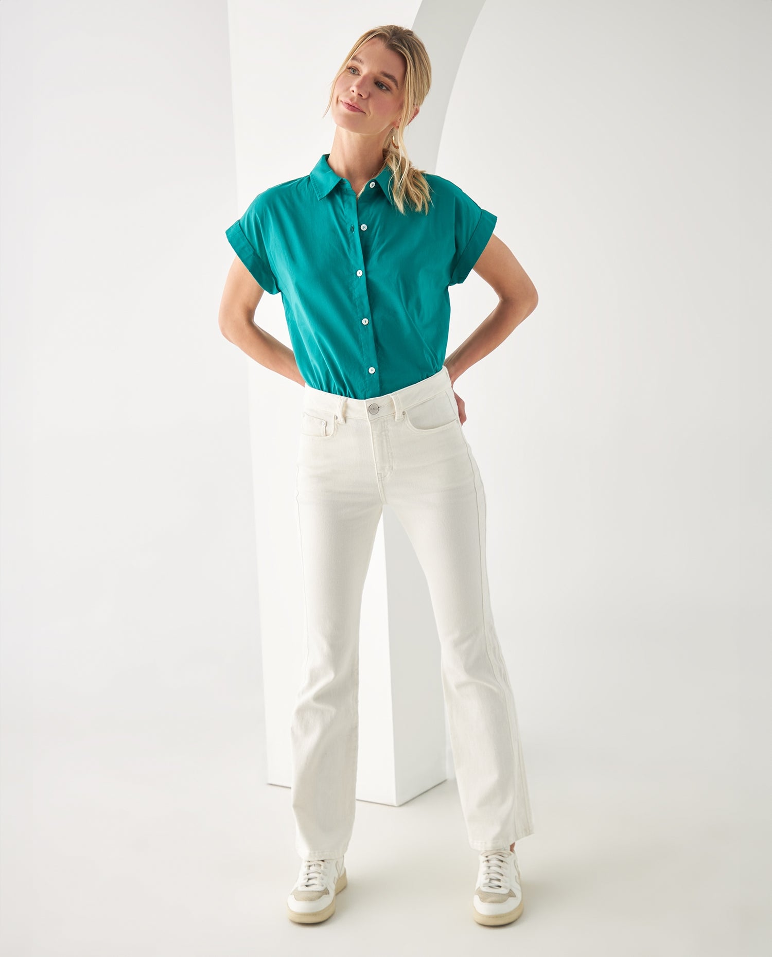 Jean BootCut tono claro para mujer - Crudo