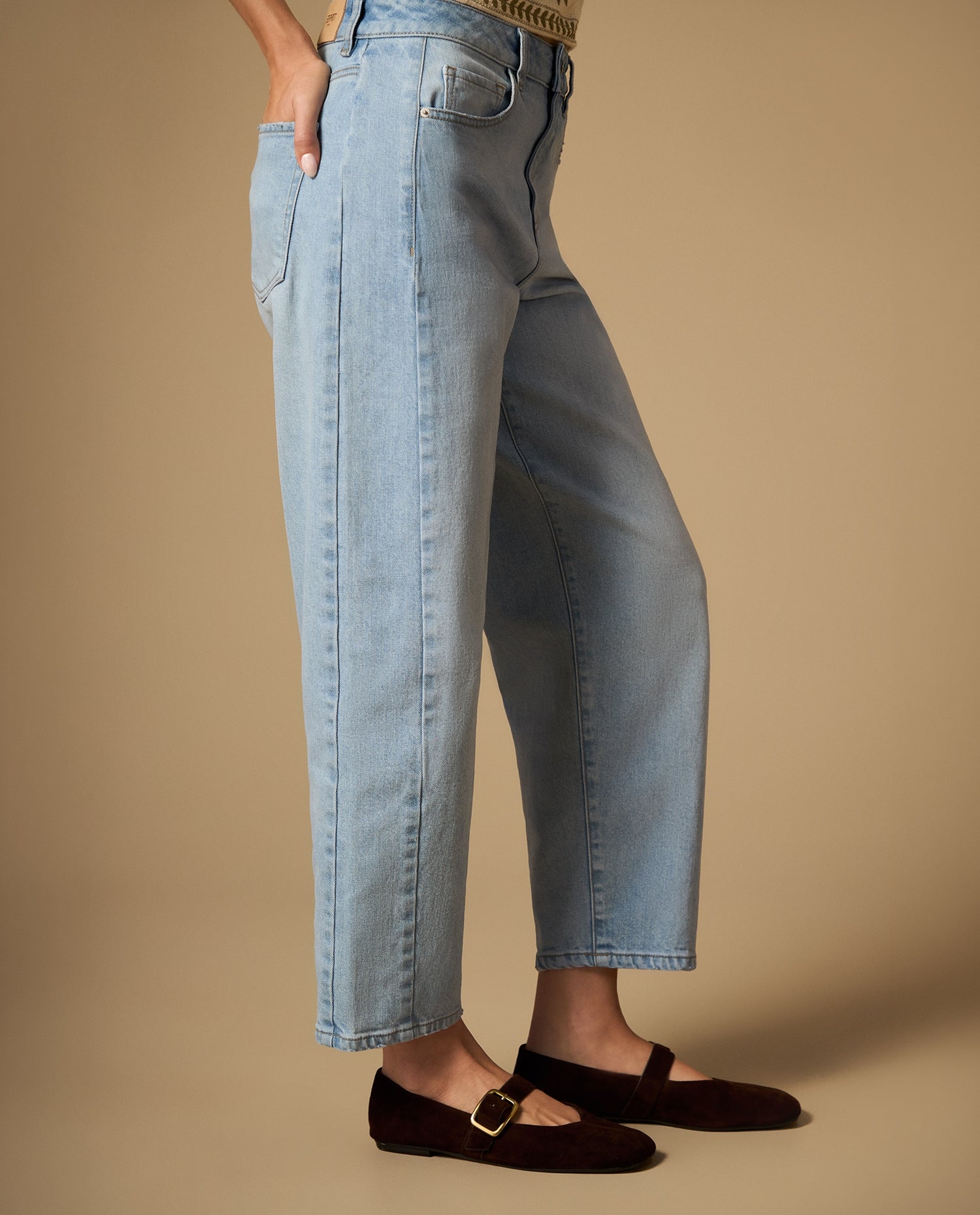 Jean barrel tiro medio silueta curva - Azul