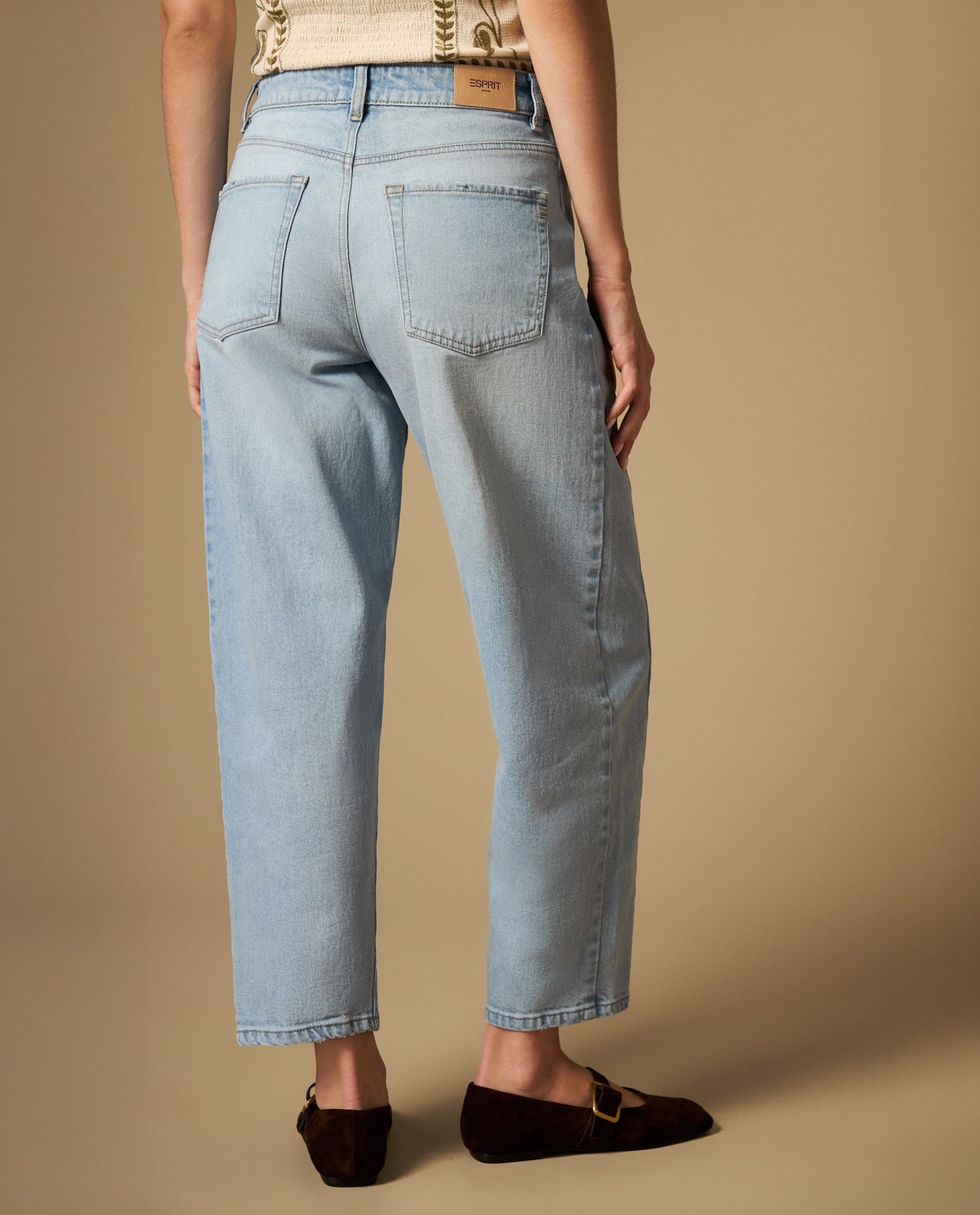 Jean barrel tiro medio silueta curva - Azul