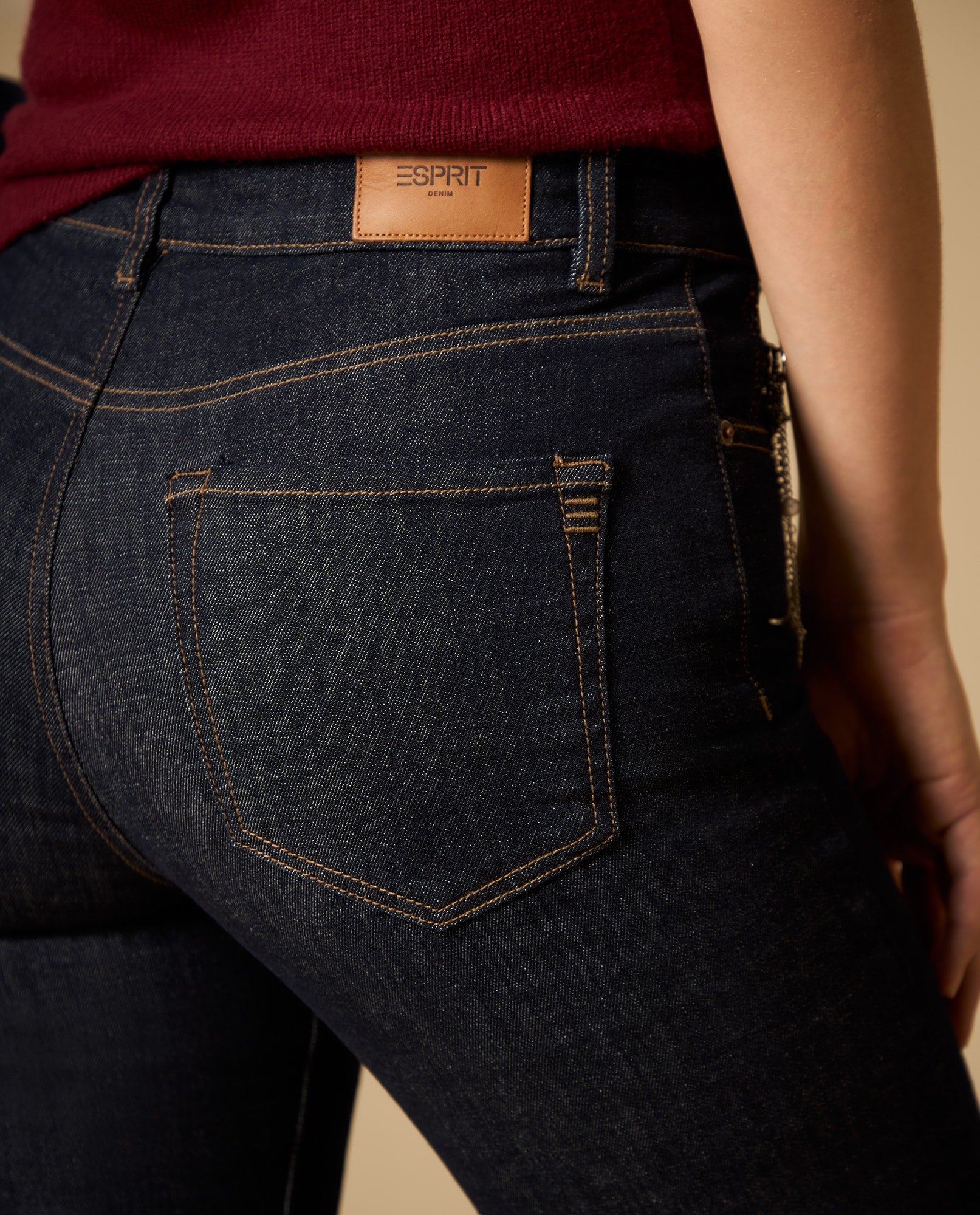 Jean flare tiro medio con campana marcada - Azul 34_672H006_AZU193933_5