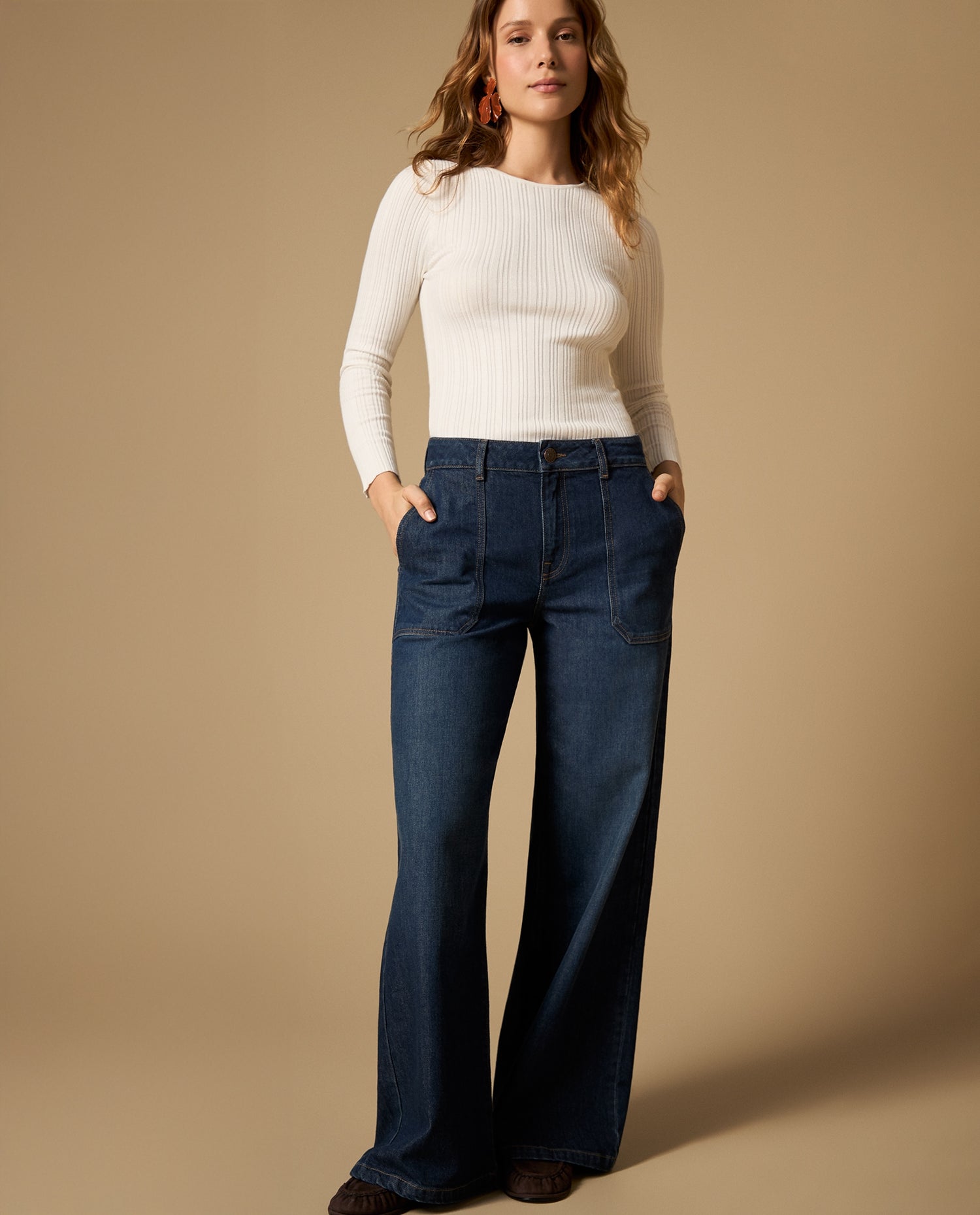 Jean wide leg con bolsillos parche - Azul