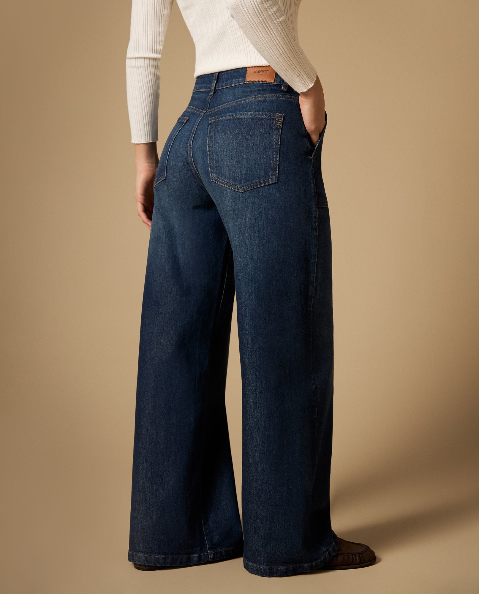 Jean wide leg con bolsillos parche - Azul 34_672H008_AZU174027_5