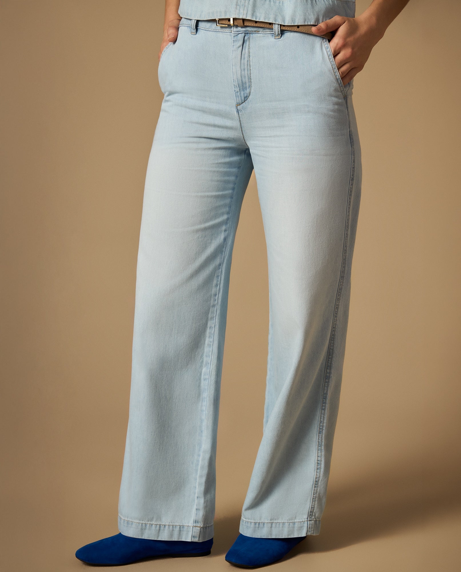 Jean wide leg denim liviano con cinturón - Azul 34_672H018_AZU134110_0
