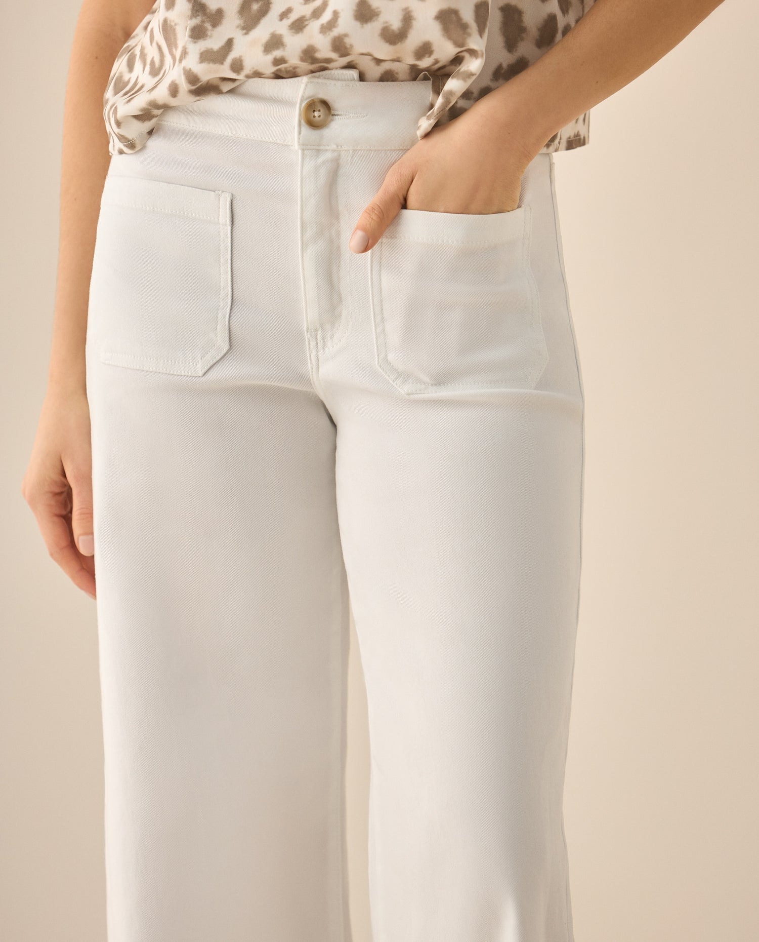 Jean Boot Cut en white denim para mujer - Crudo