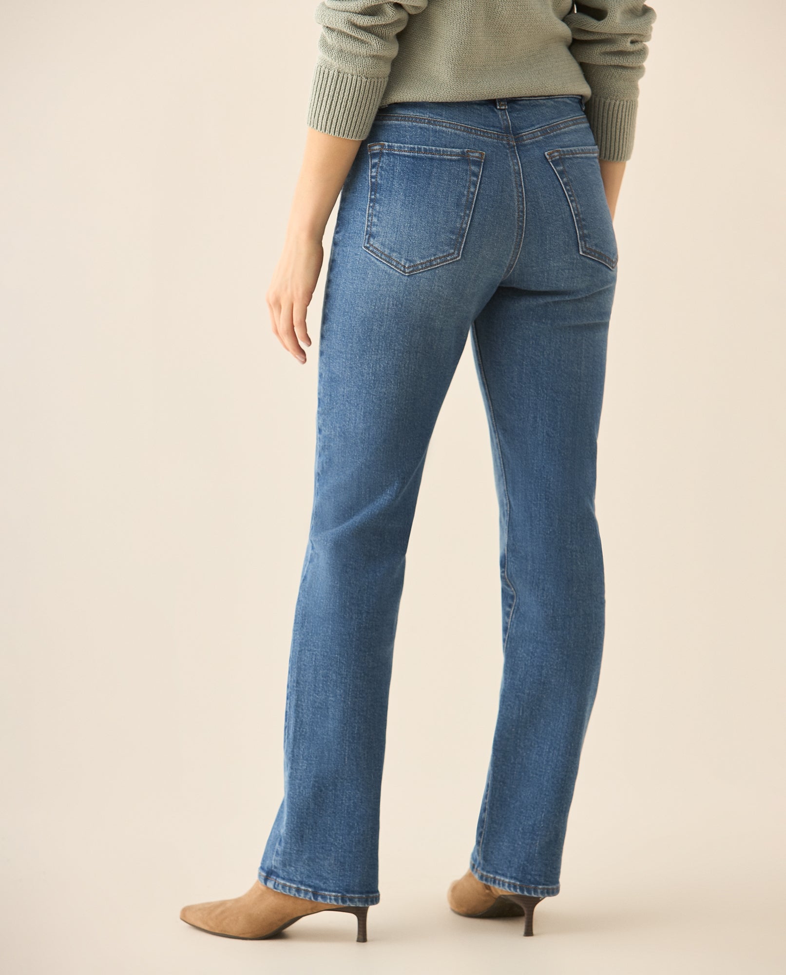 Jean straight fit tono medio para mujer - Azul 34_673G011_AZU174027_6