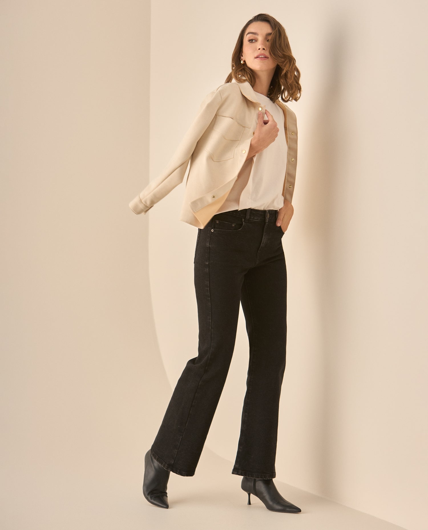 Jean Boot Cut en black denim para mujer - Negro