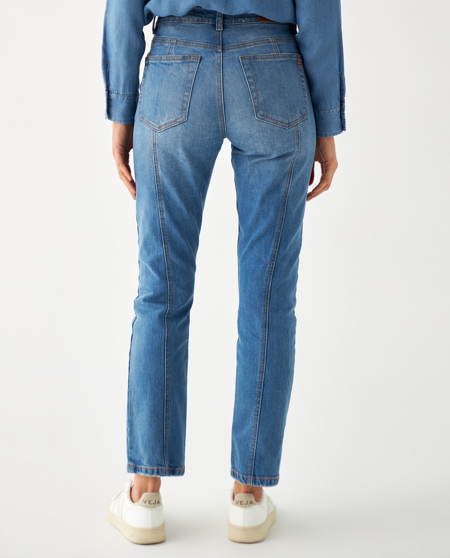 Jean Straight con cortes en posterior para mujer - Azul