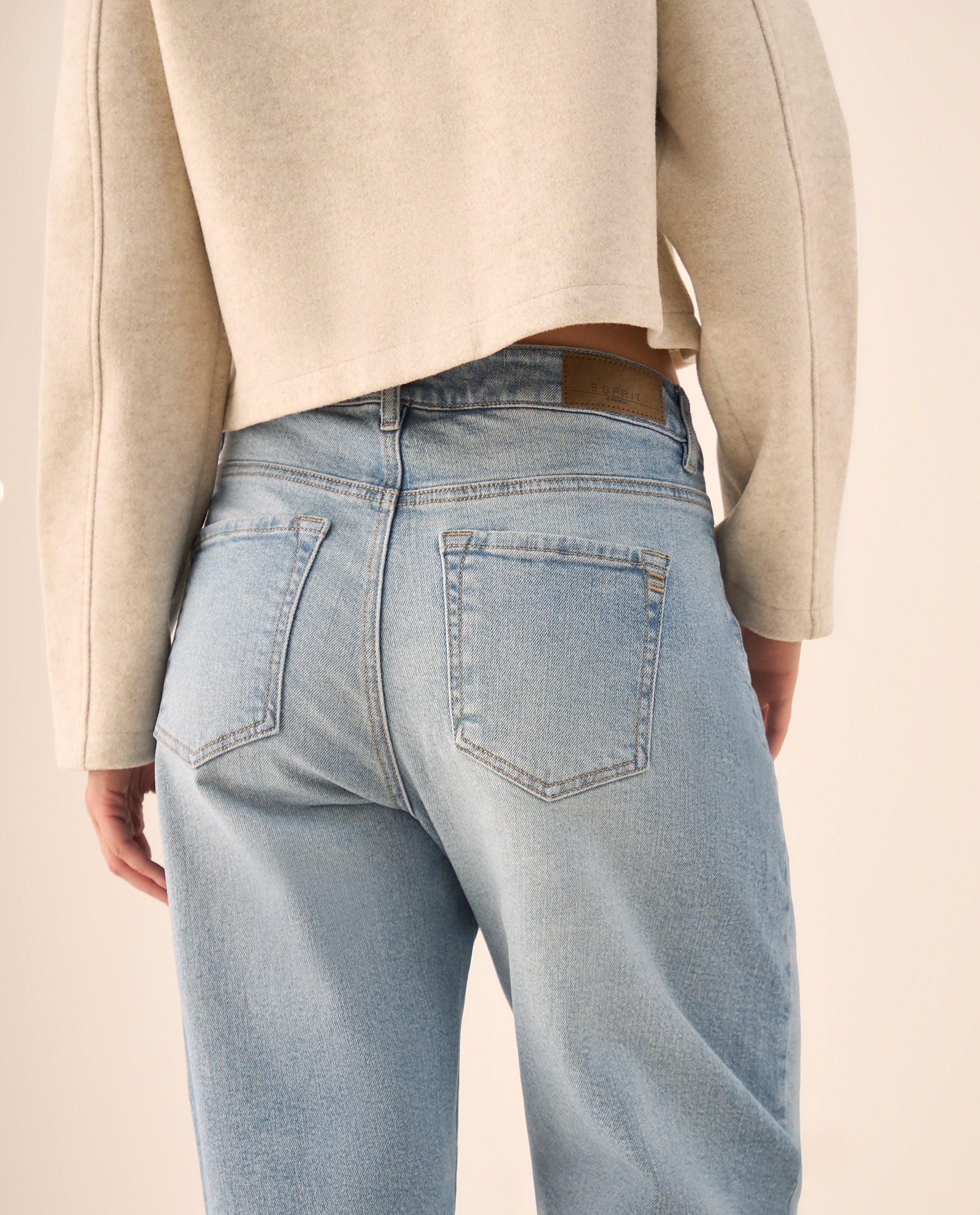 Jean Barrel Azul Claro con Tiro Alto - Azul 34_679G012_AZU134110_6