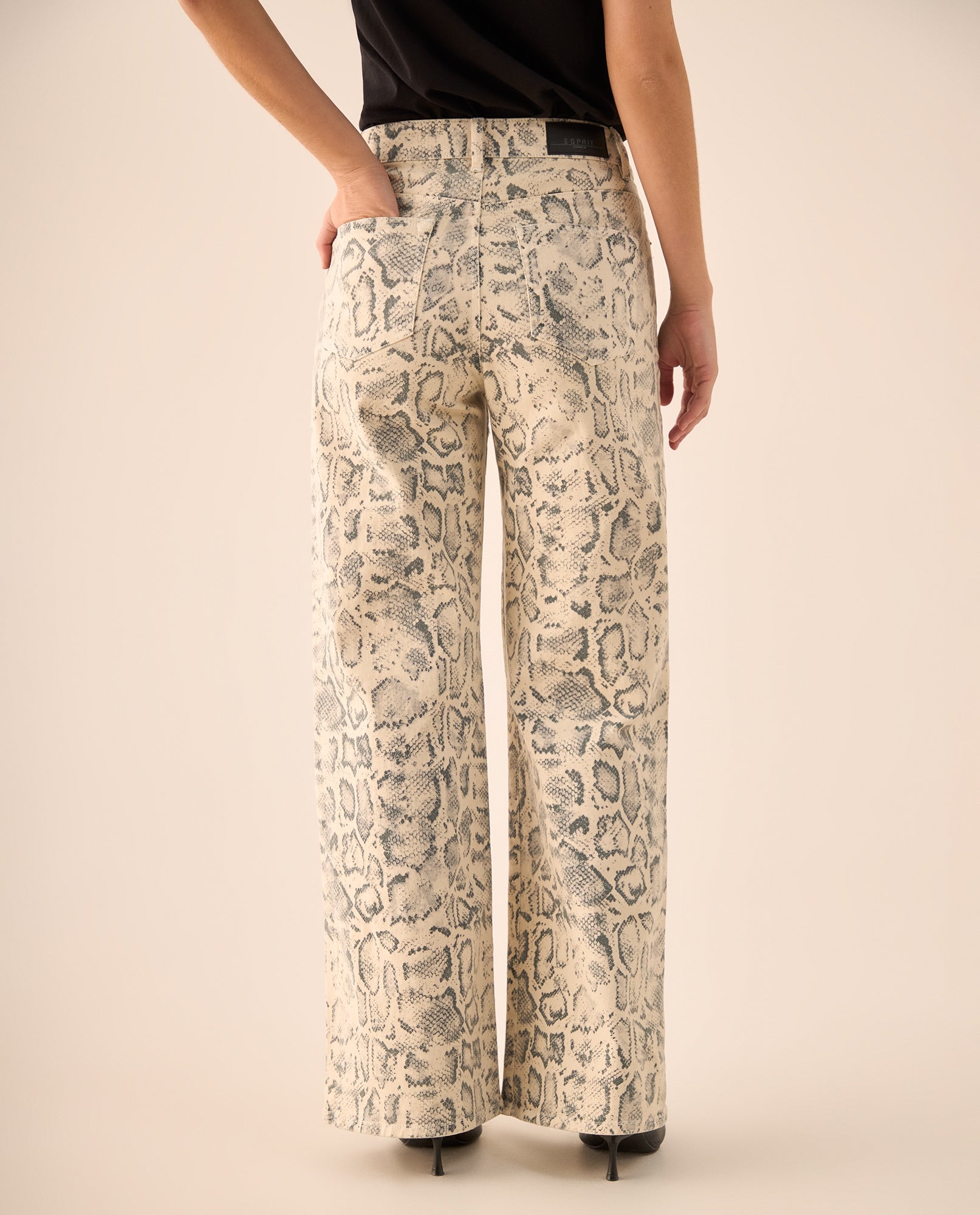 Jean Wide Leg Estampado Serpiente Beige - Gris 34_679G015_GRI163802_5