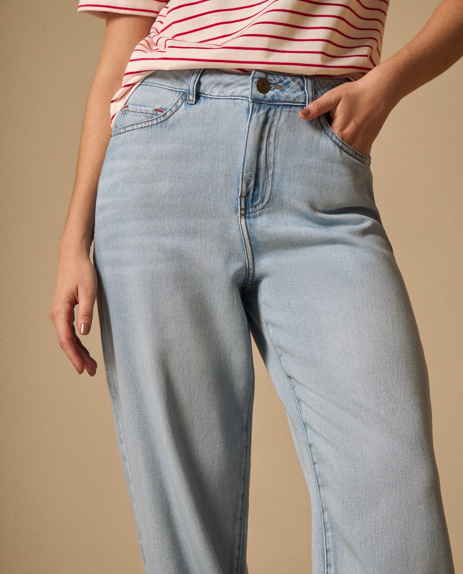 Jean Jogger Azul Claro con Puños Elásticos - Azul