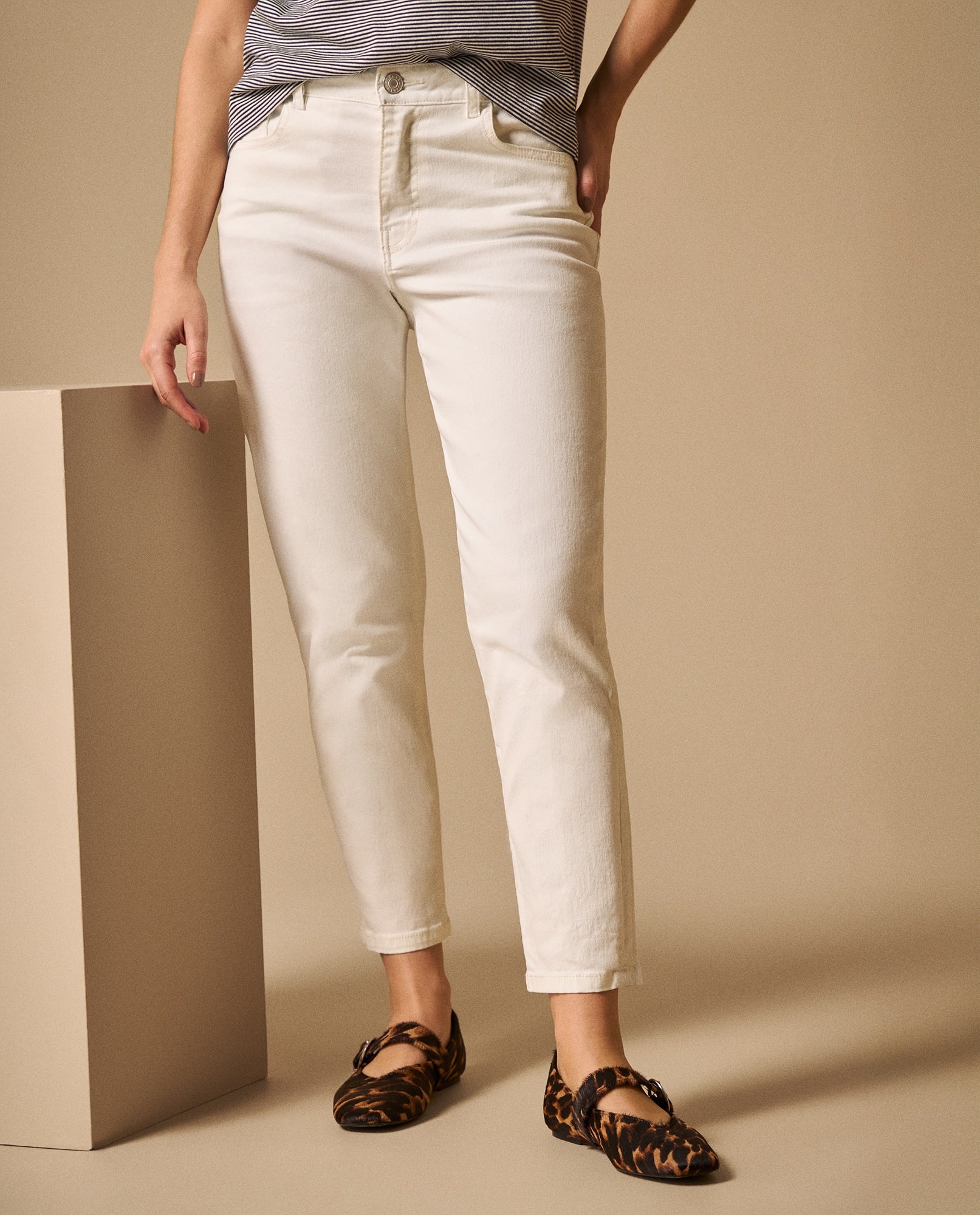 Jean Mom Blanco Tiro Alto - Blanco 34_679G026_BLA114001_3