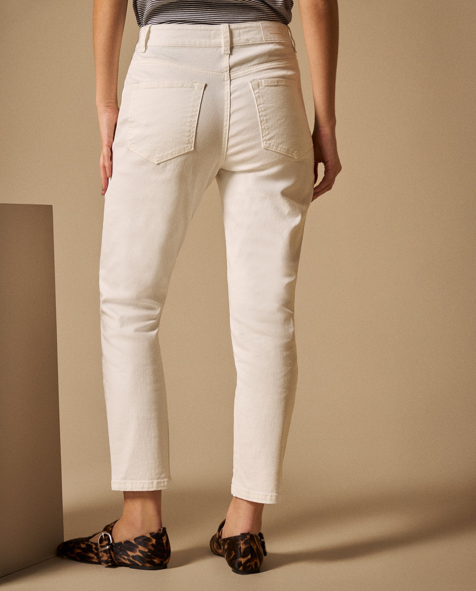 Jean Mom Blanco Tiro Alto - Blanco 34_679G026_BLA114001_5