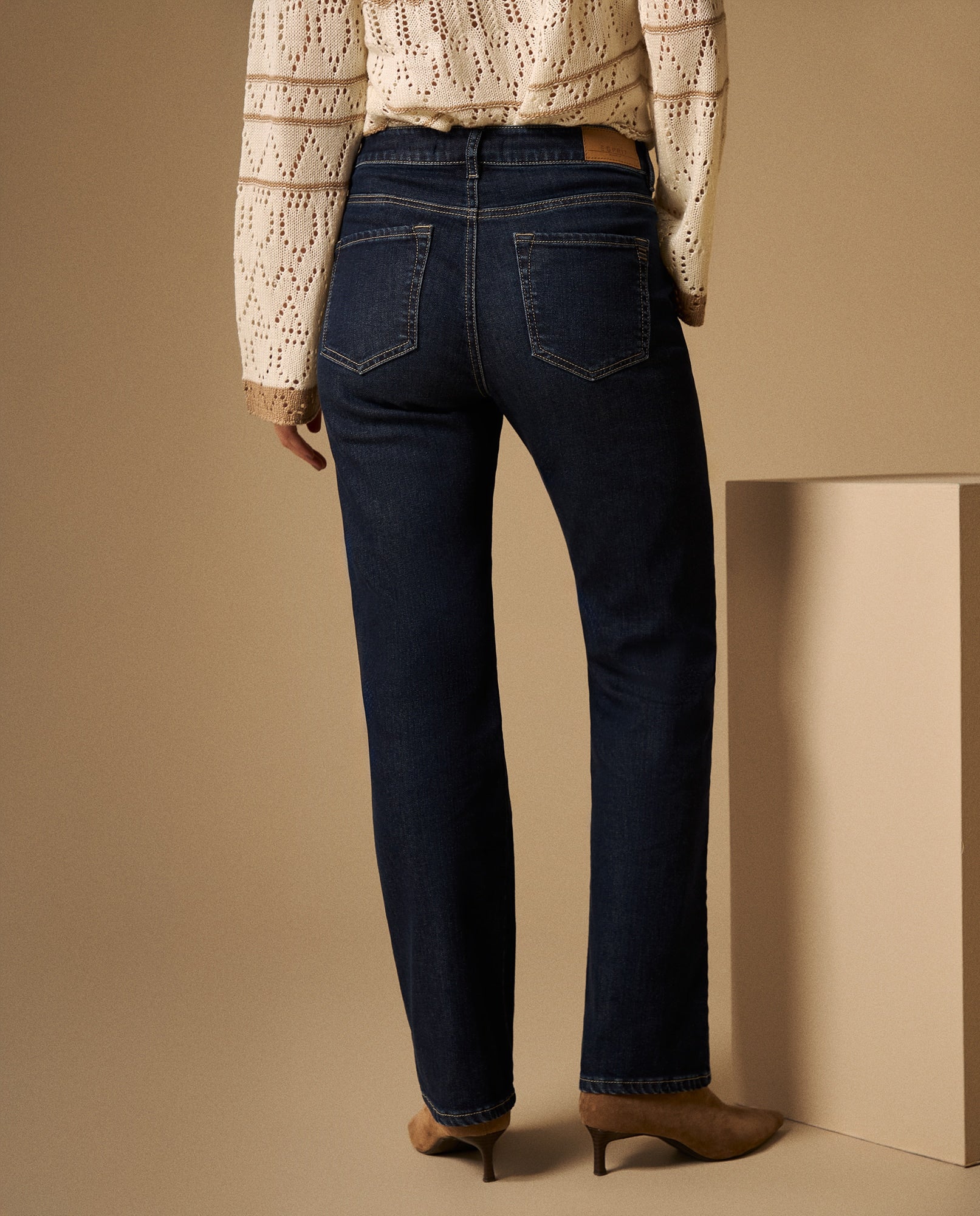 Jean Straight Azul con Detalles Dorados - Azul 34_679G029_AZU174027_5