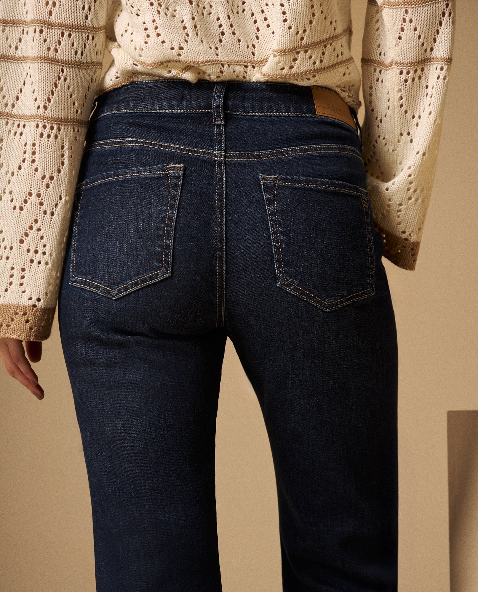 Jean Straight Azul con Detalles Dorados - Azul 34_679G029_AZU174027_6