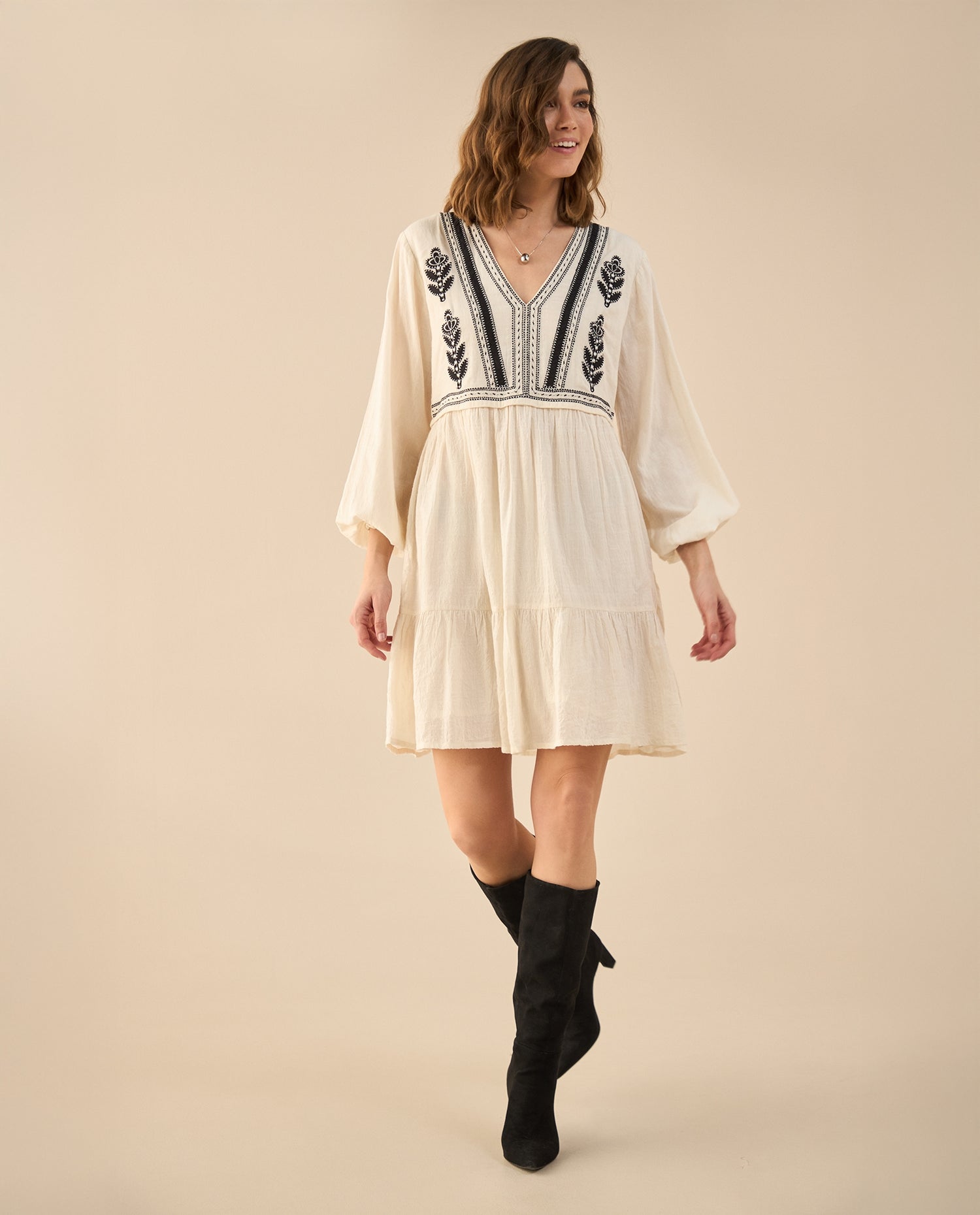 Vestido corto con escote en V para mujer - Crudo
