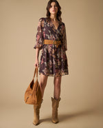 Vestido corto manga larga con silueta fluida - Morado