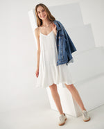 Vestido con apliques decorativos - Crudo
