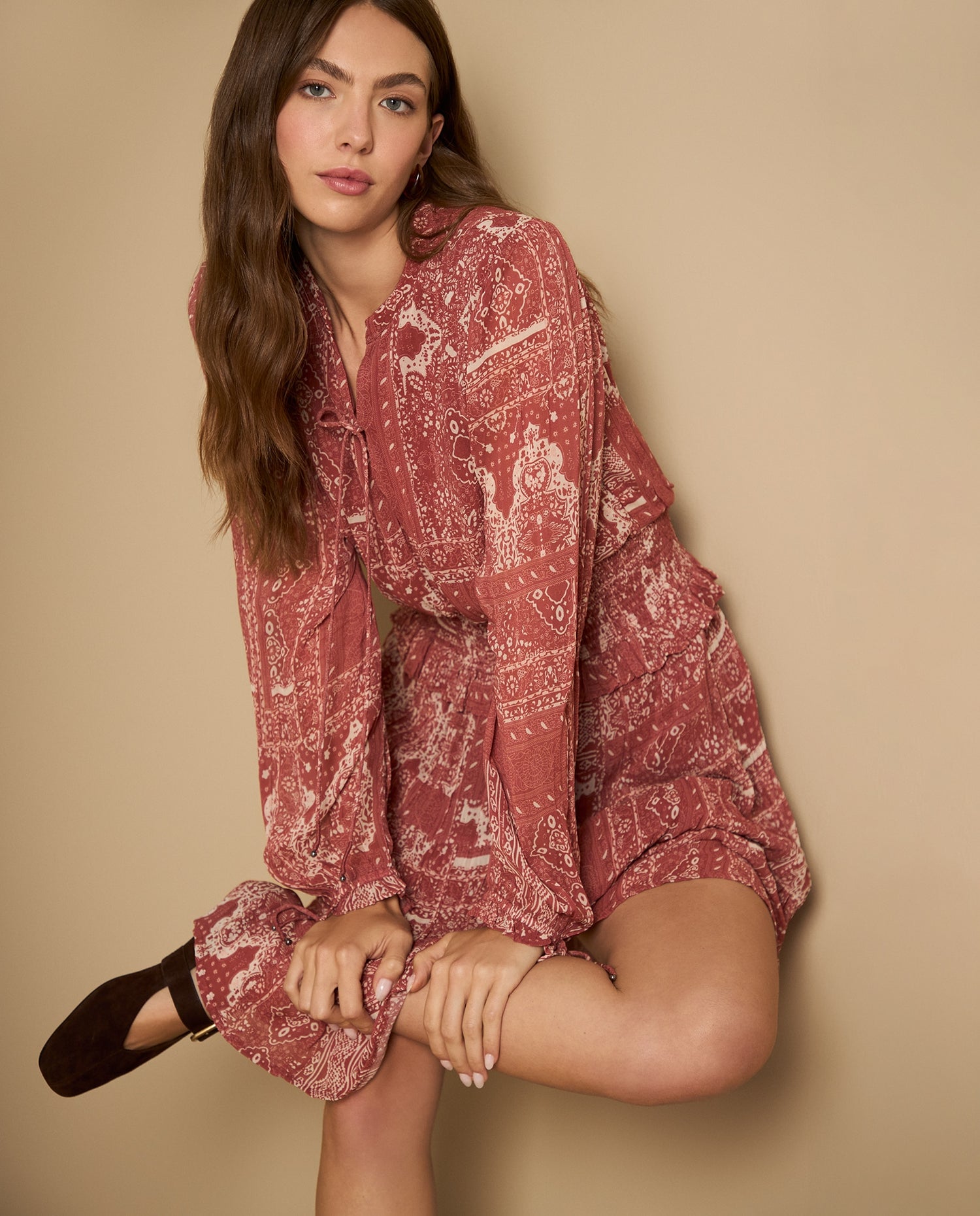 Vestido largo bordado con tiras - Rosa