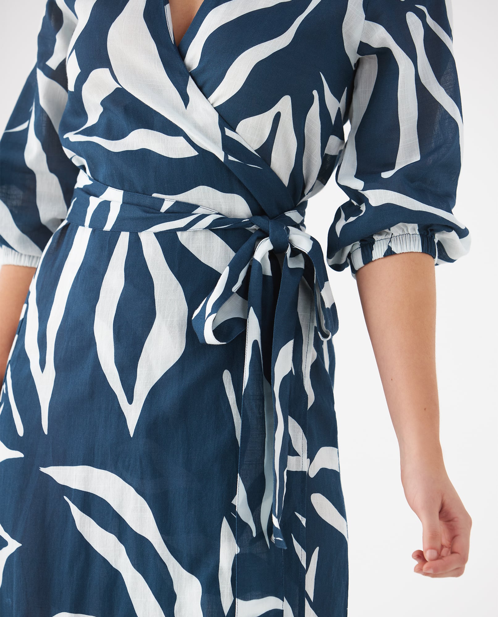Vestido de tela fluida para mujer - Azul 34_699F010_AZU194122_5