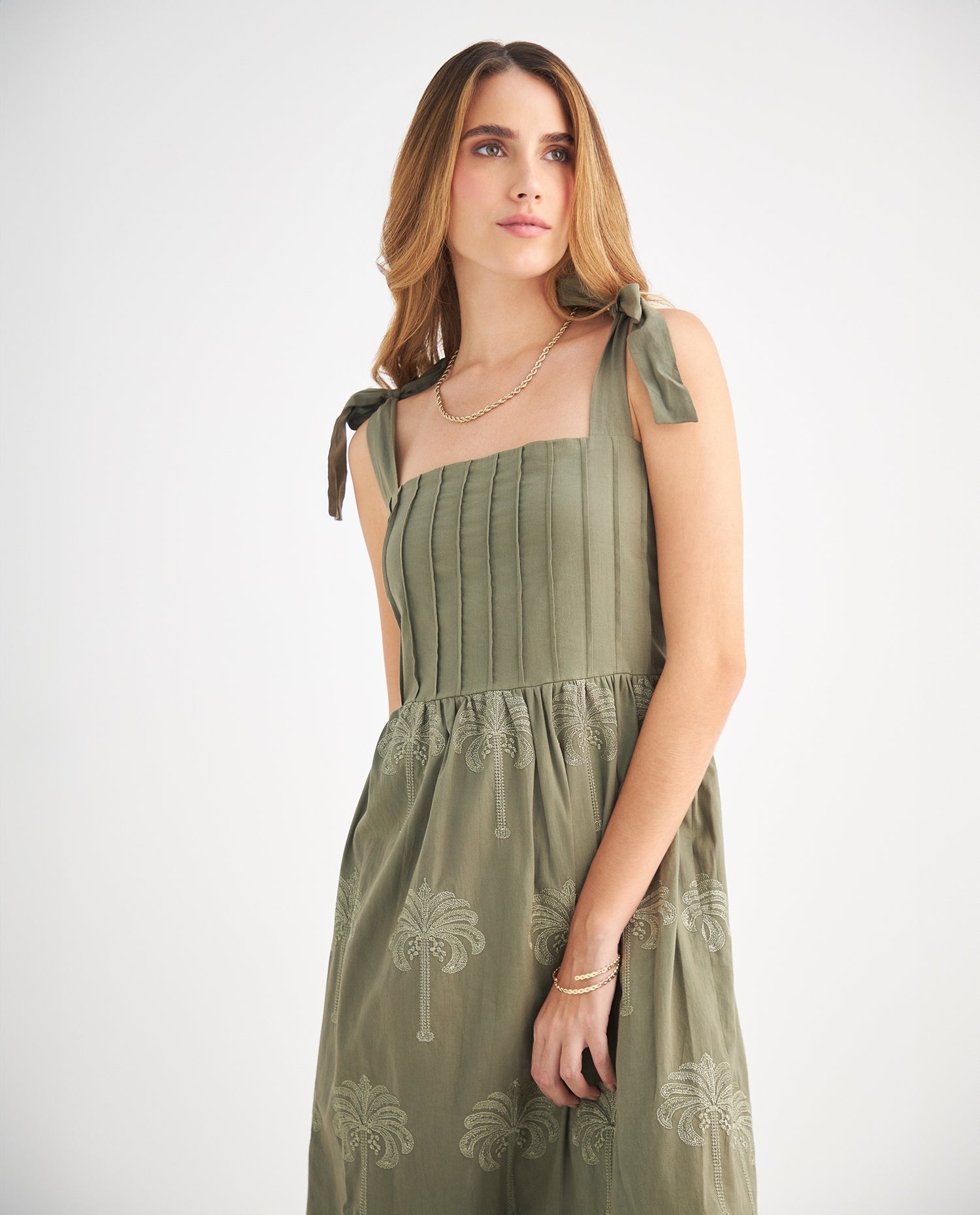 Vestido con detalles bordados para mujer - Verde