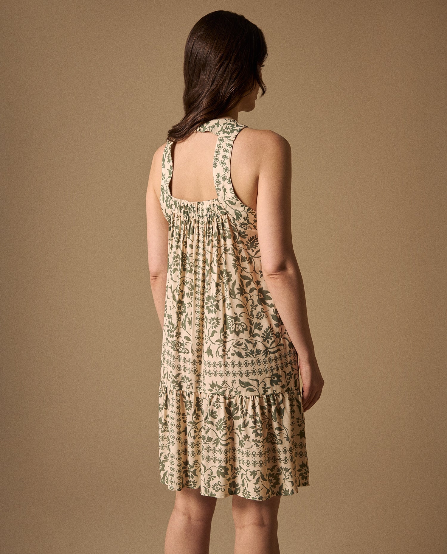 Vestido Floral con Volante - Blanco