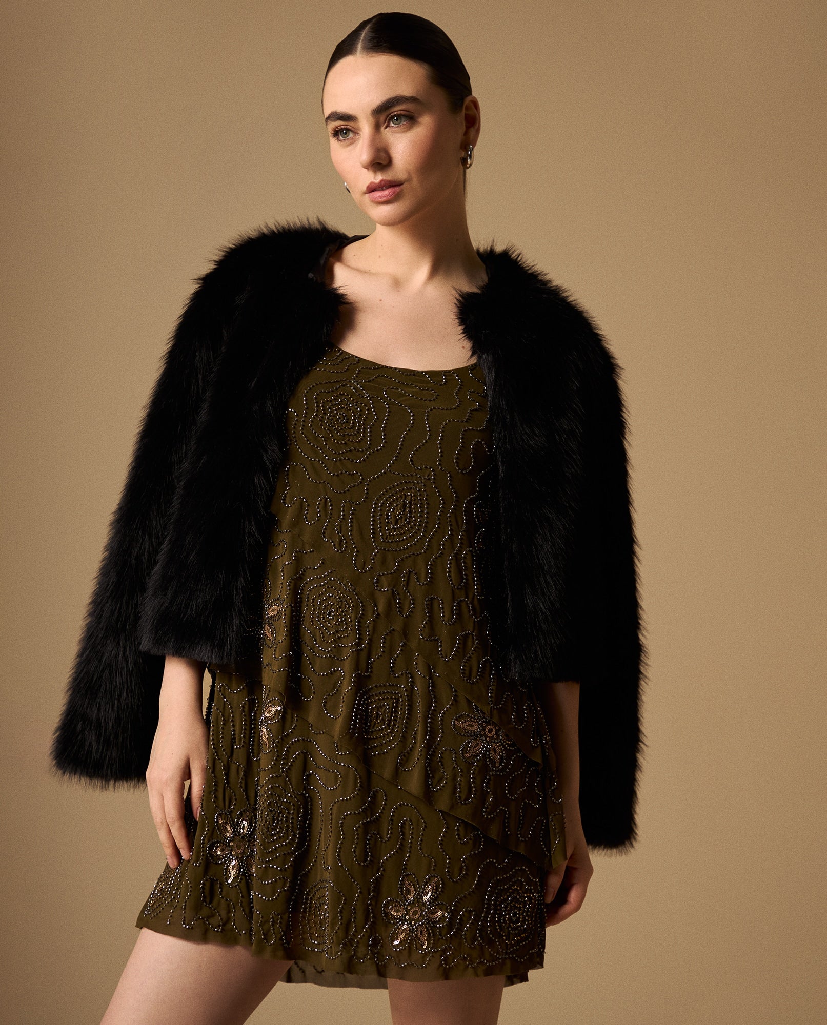 Vestido Bordado con Aplicaciones Florales - Verde 34_699G215_VER170836_6