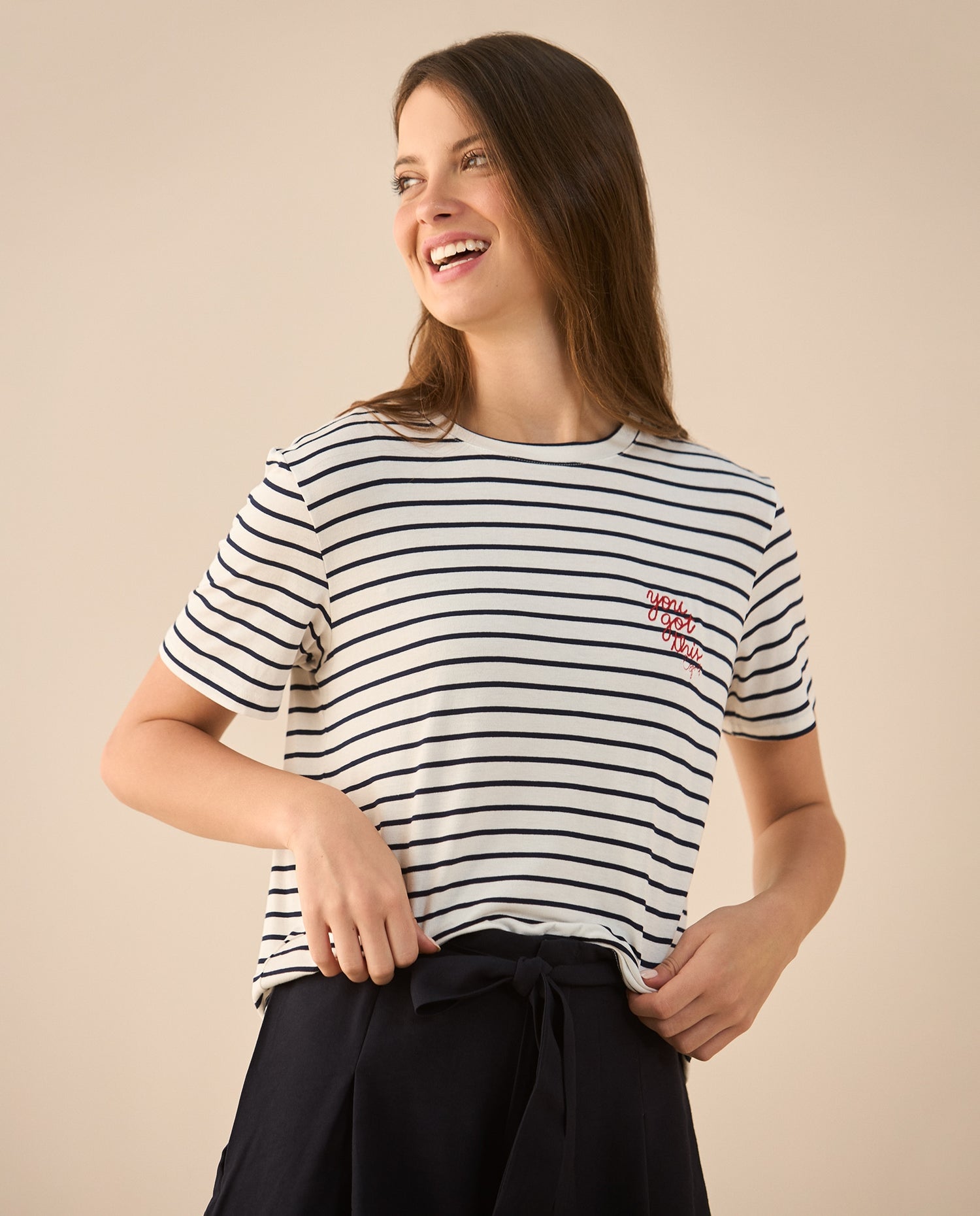 Camiseta con letras bordadas para mujer - Azul
